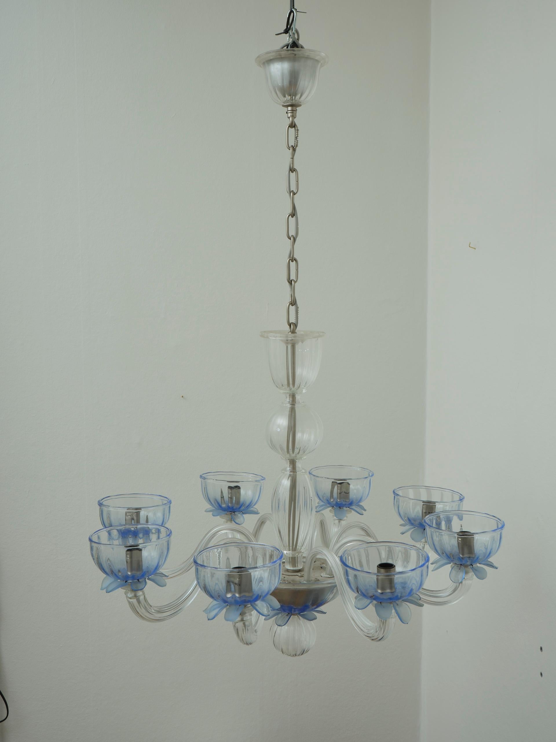 Giant European glass chandelier 8 arms blue details in the style of Murano In Good Condition For Sale In Frederiksberg C, DK