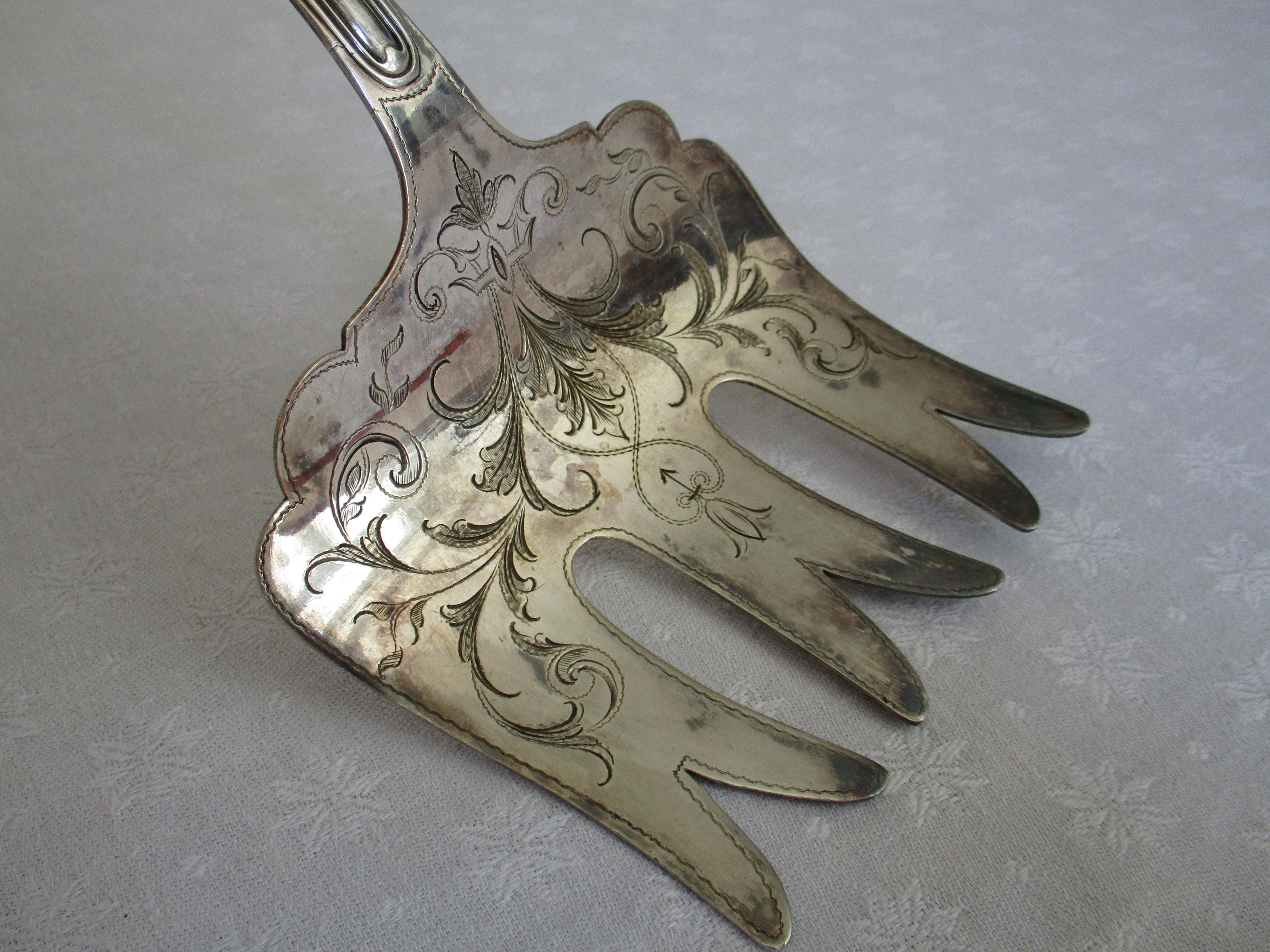 Tenedor de pescado gigante alemán Art Nouveau Alemán en venta