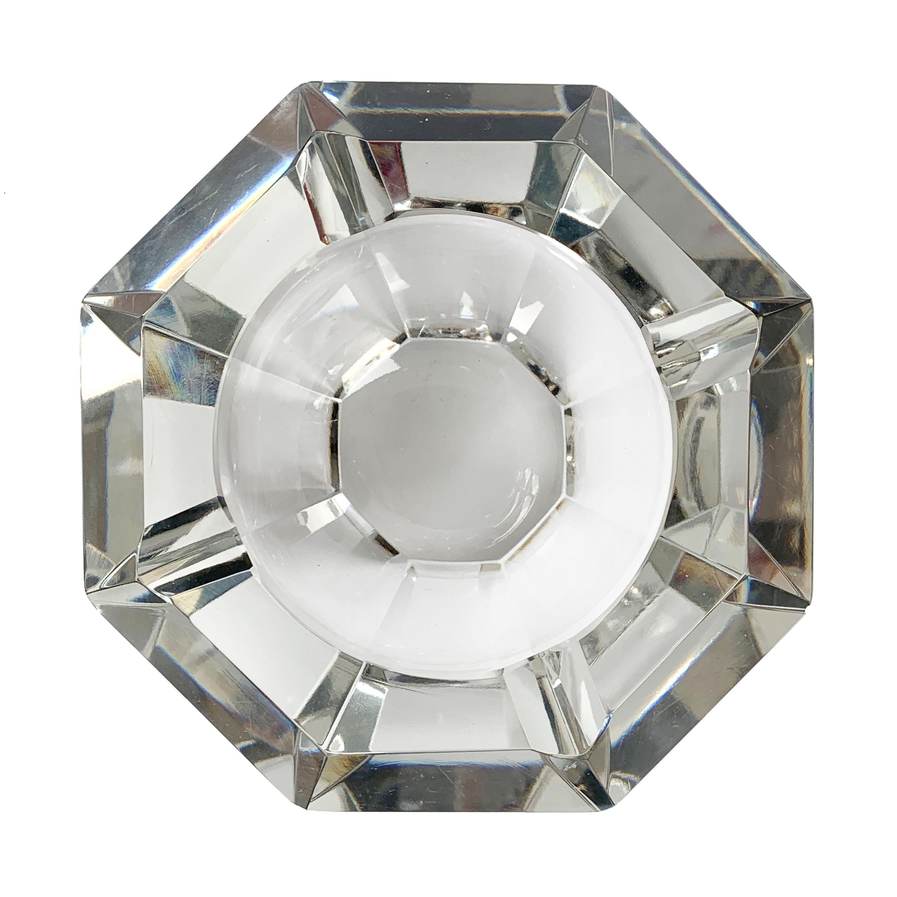 Große Flavio Poli-Schale aus facettiertem Muranoglas in Form eines Diamanten, Italien (Glas) im Angebot