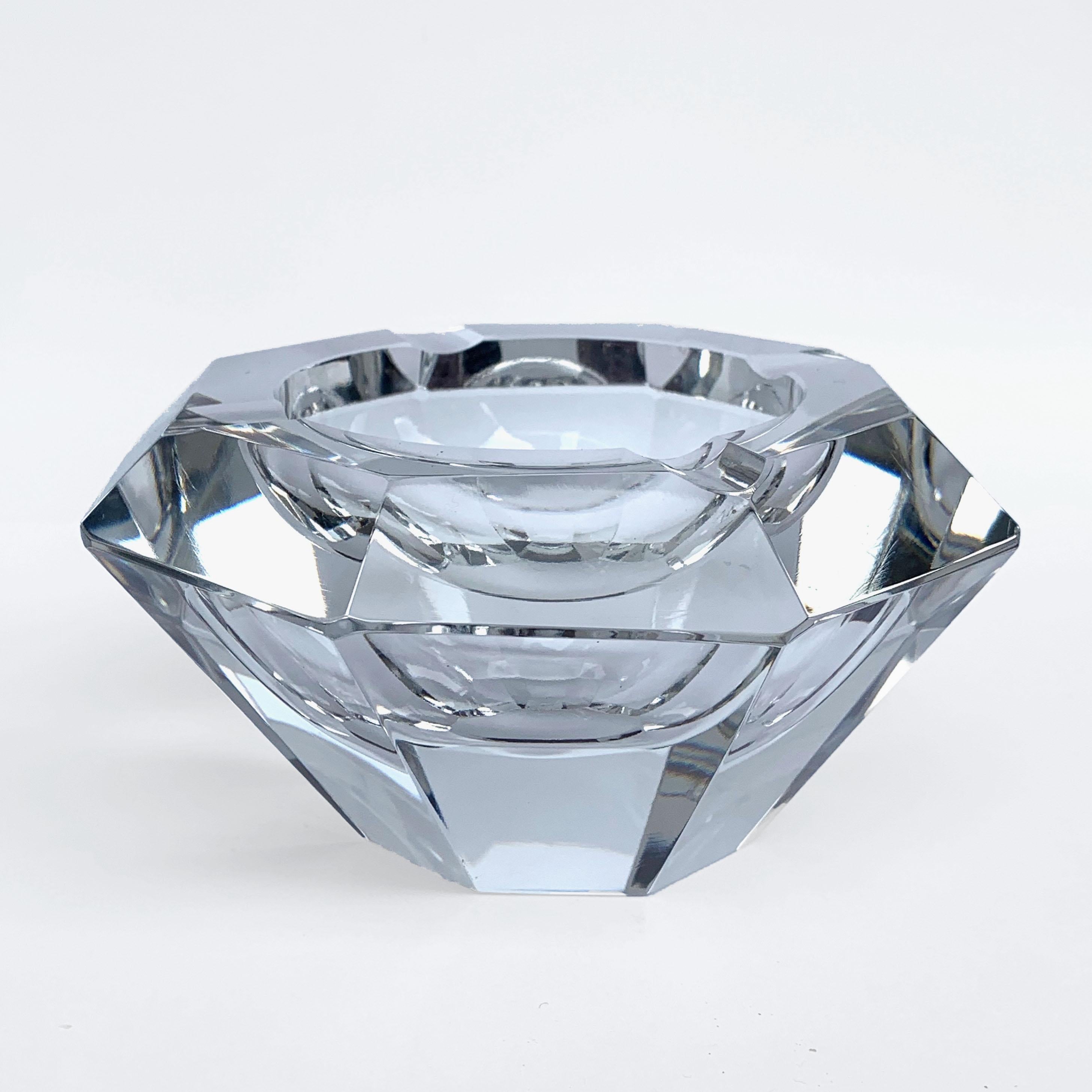Große Flavio Poli-Schale aus facettiertem Muranoglas in Form eines Diamanten, Italien im Angebot 1
