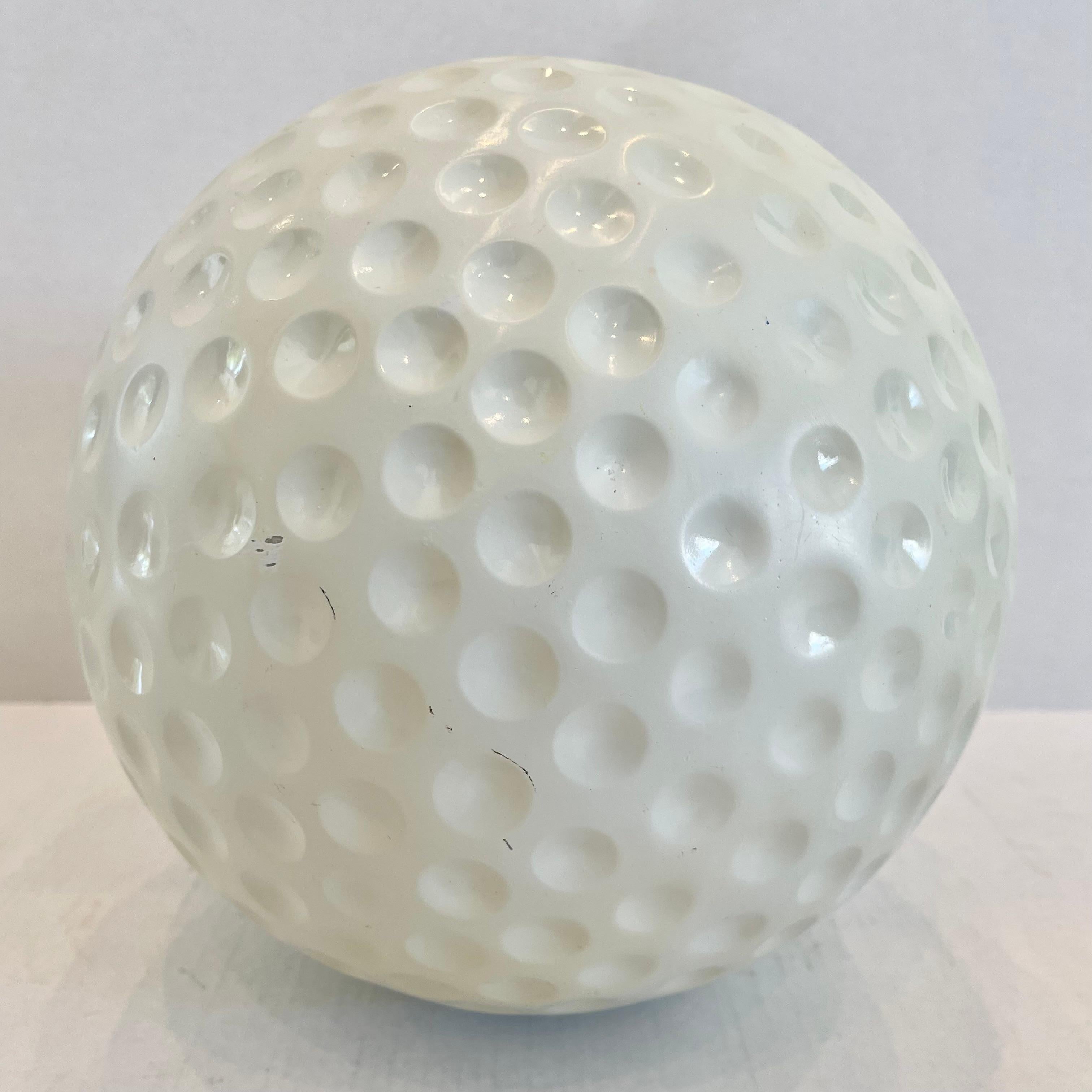 Riesiger Golfball, 1980er-Jahre im Angebot 1