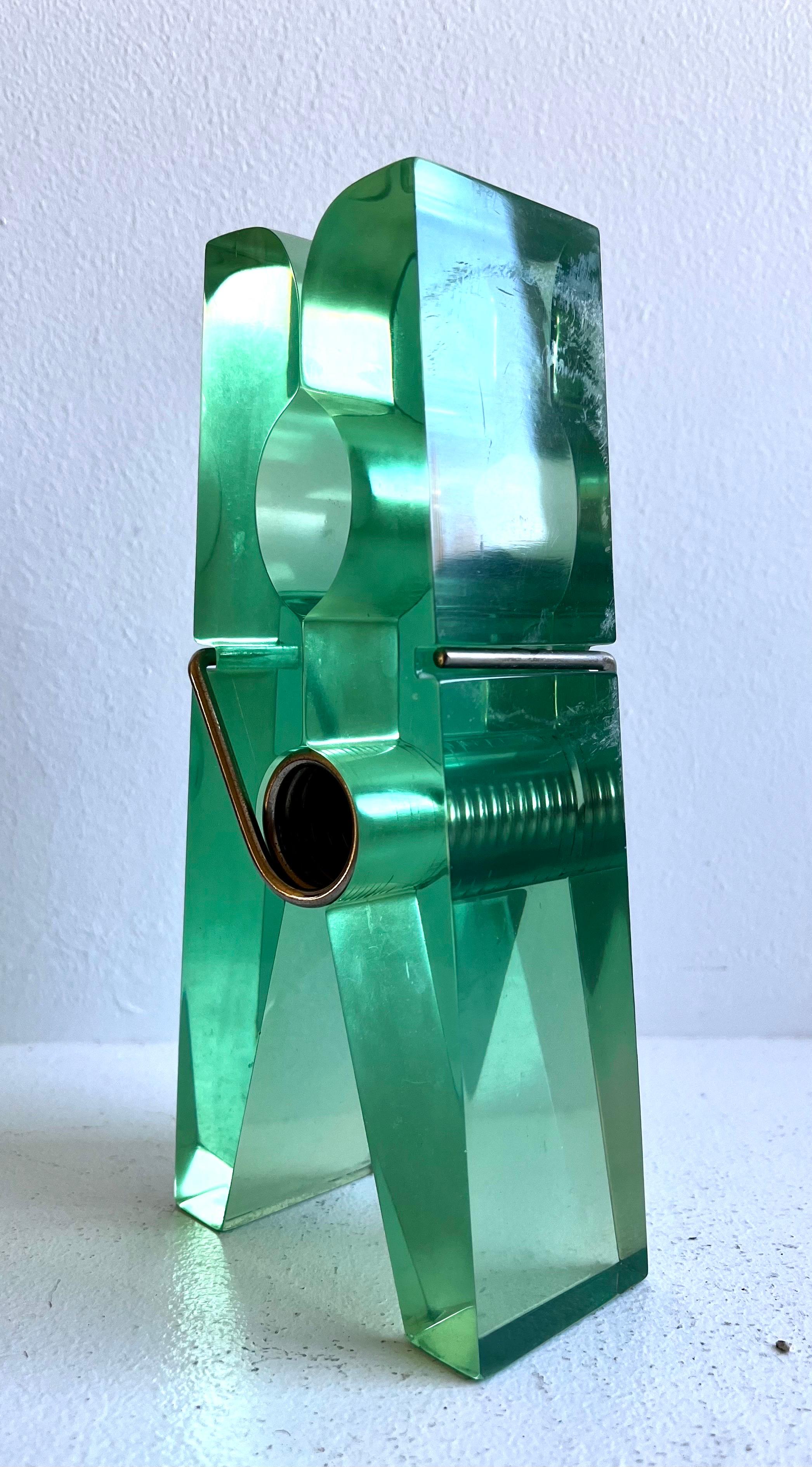 Fine XX secolo Graffetta gigante in acrilico verde nello stile di Claes Oldenburg degli anni '80 in vendita