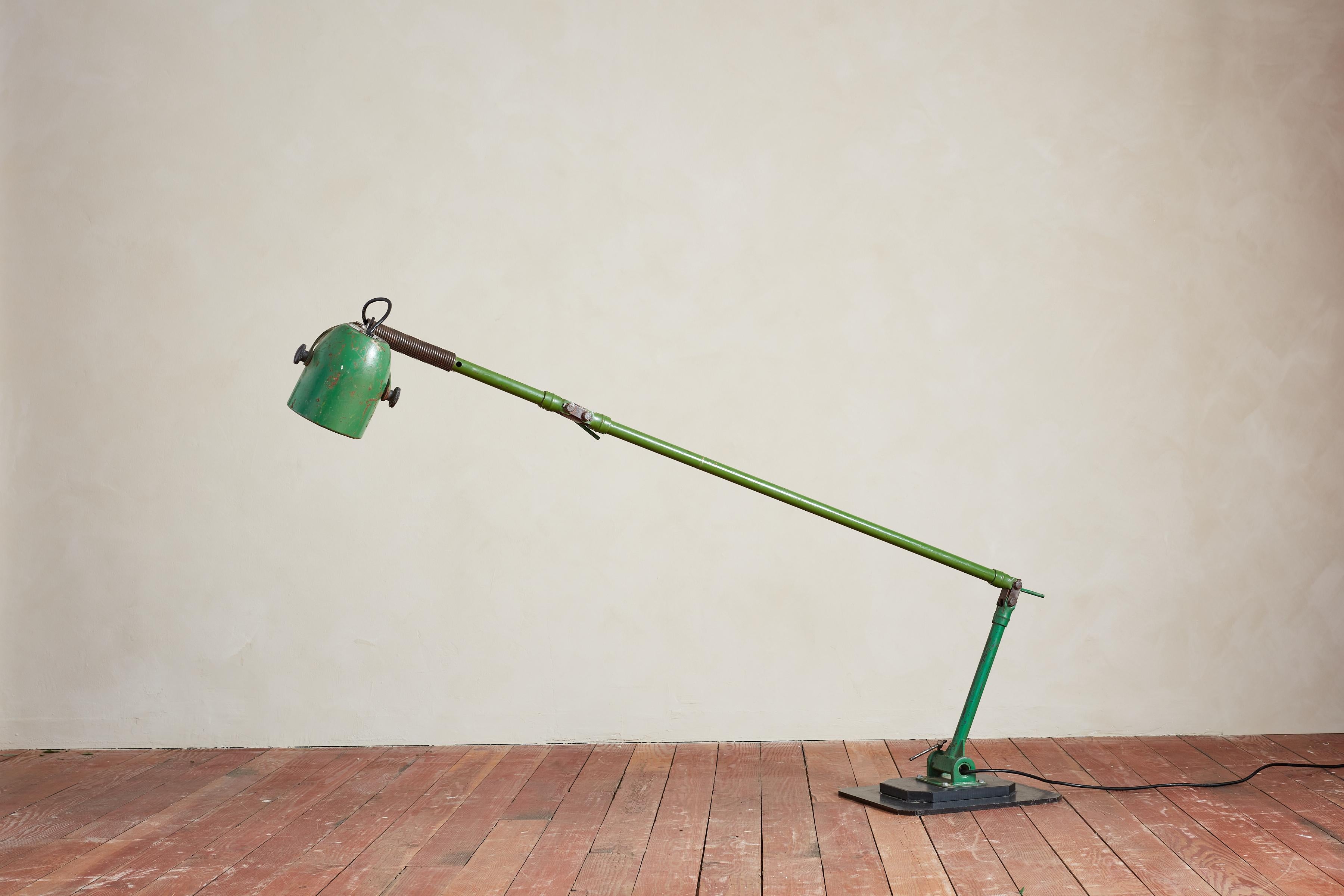 Américain Lampadaire industriel vert géant en vente