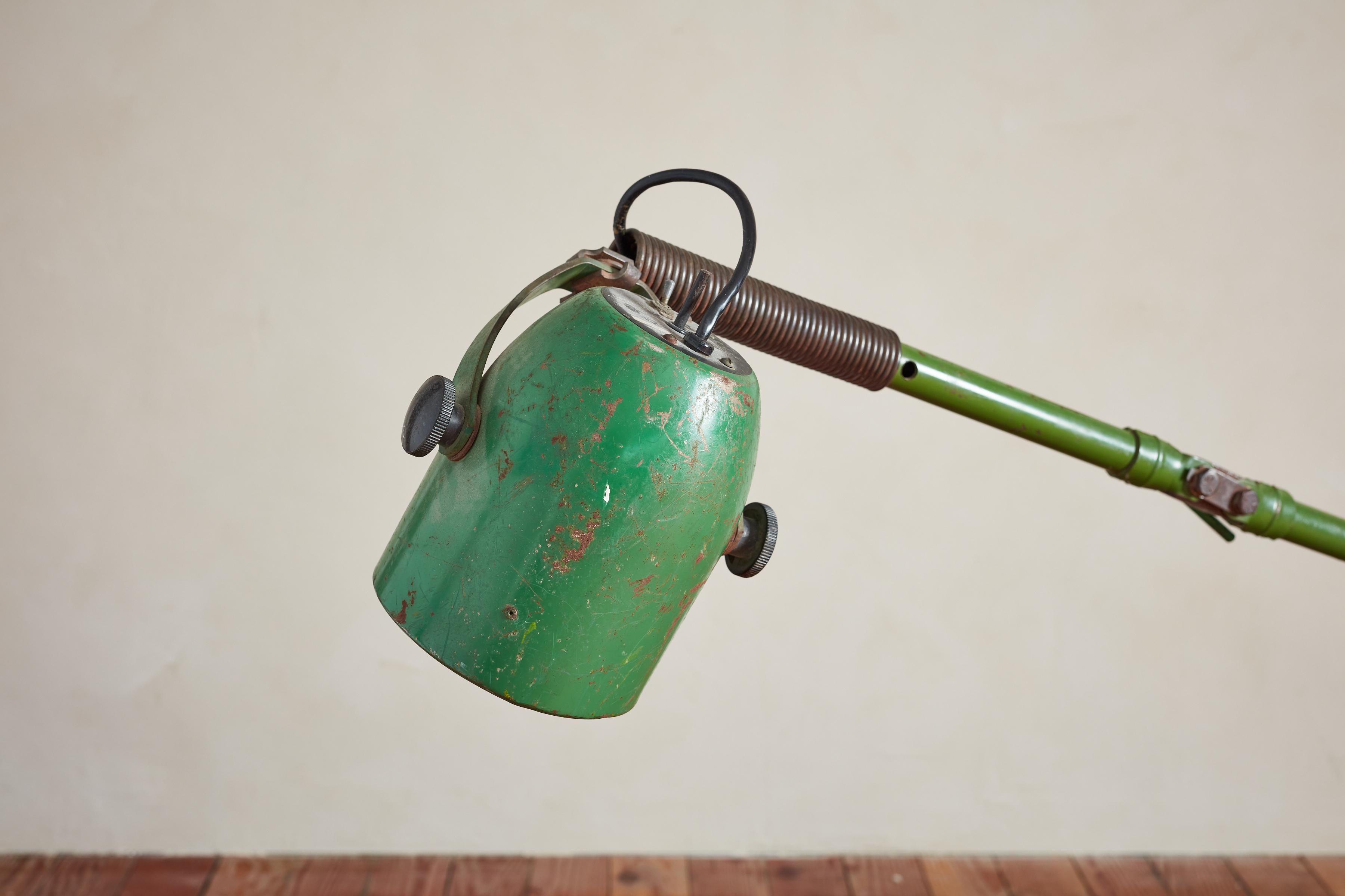 Métal Lampadaire industriel vert géant en vente