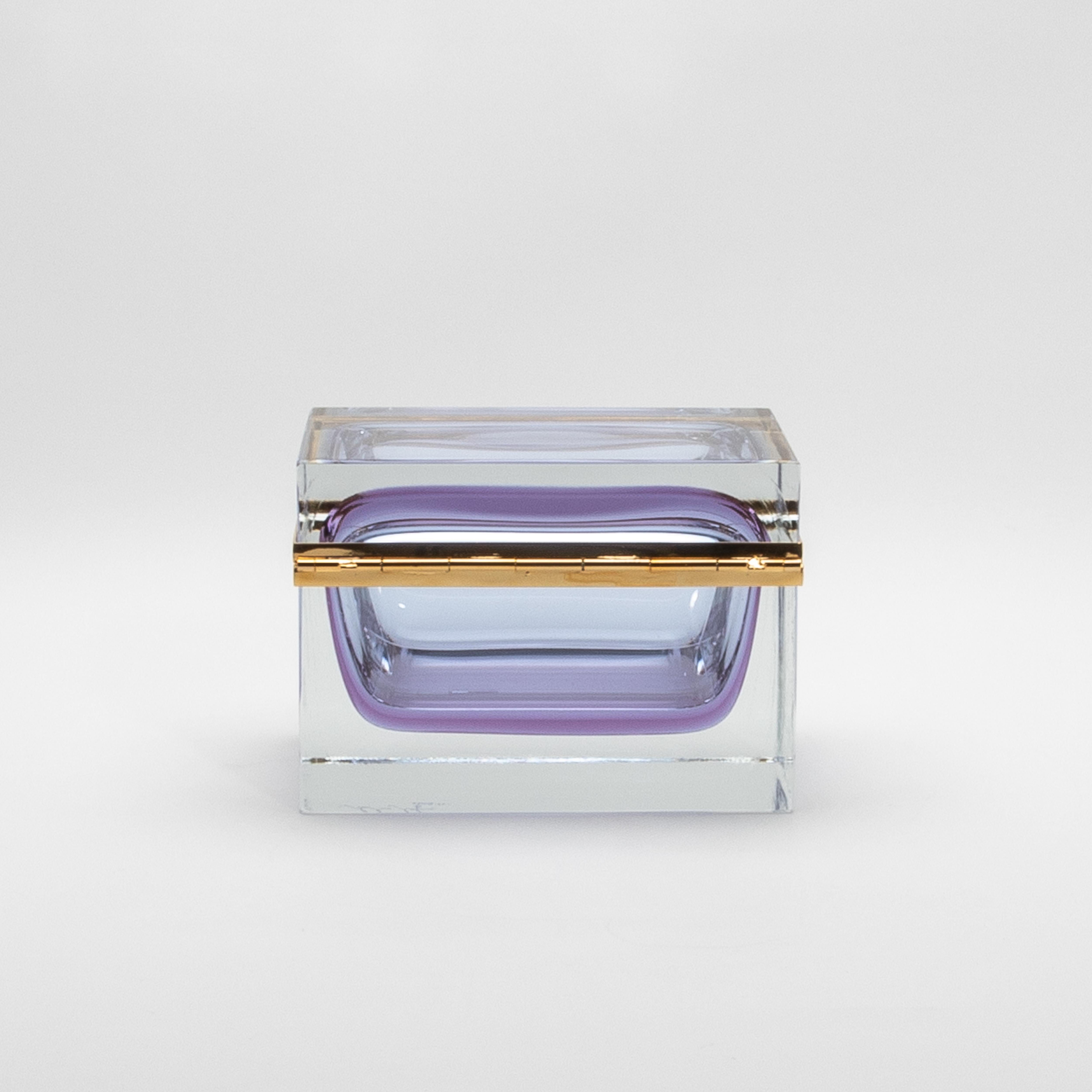 Arc géant en alexandrite soufflé à la main par Murano avec attaches en laiton Neuf - En vente à West Hollywood, CA