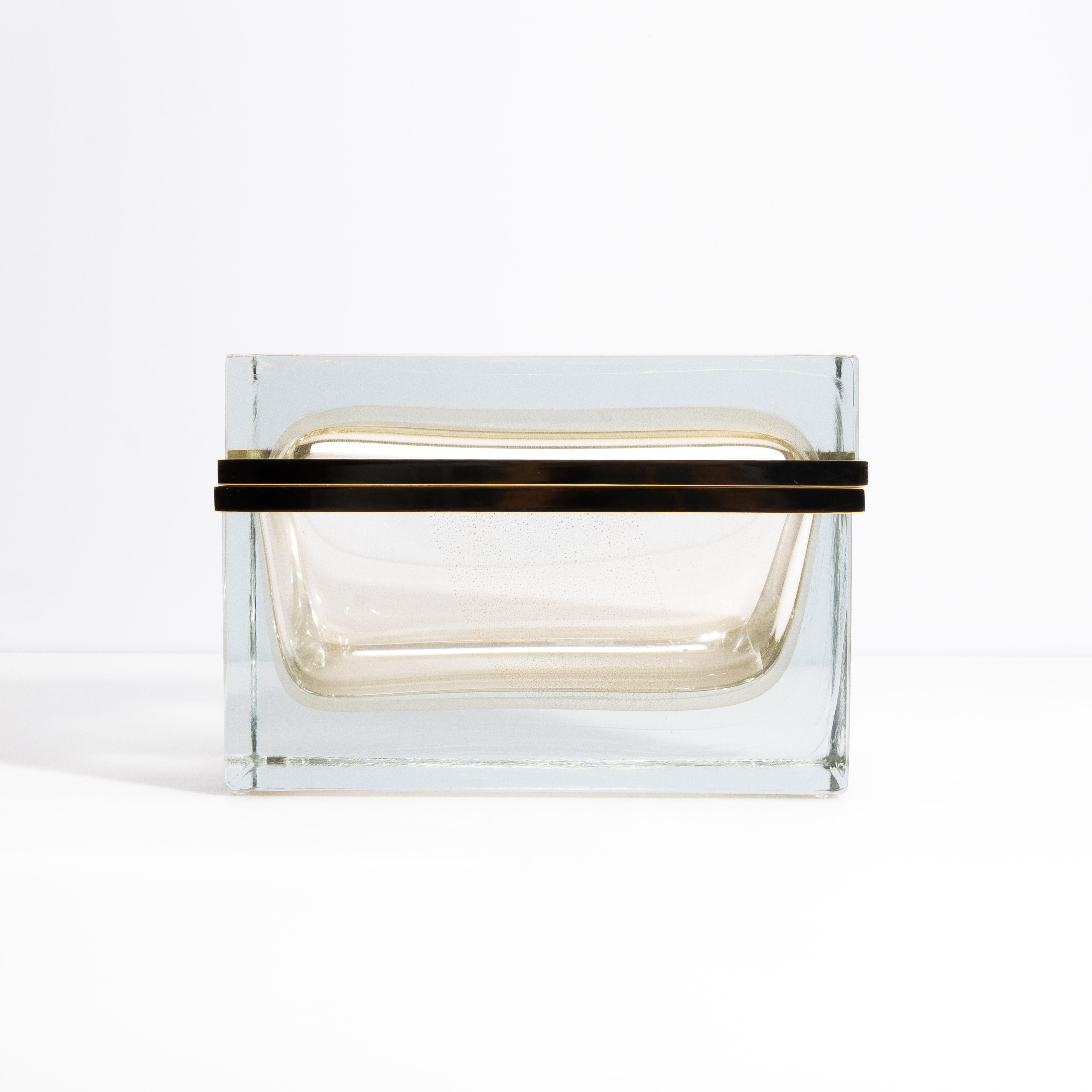 Caja gigante de cristal de Murano soplado a mano con motas de oro de 24 quilates Siglo XXI y contemporáneo en venta