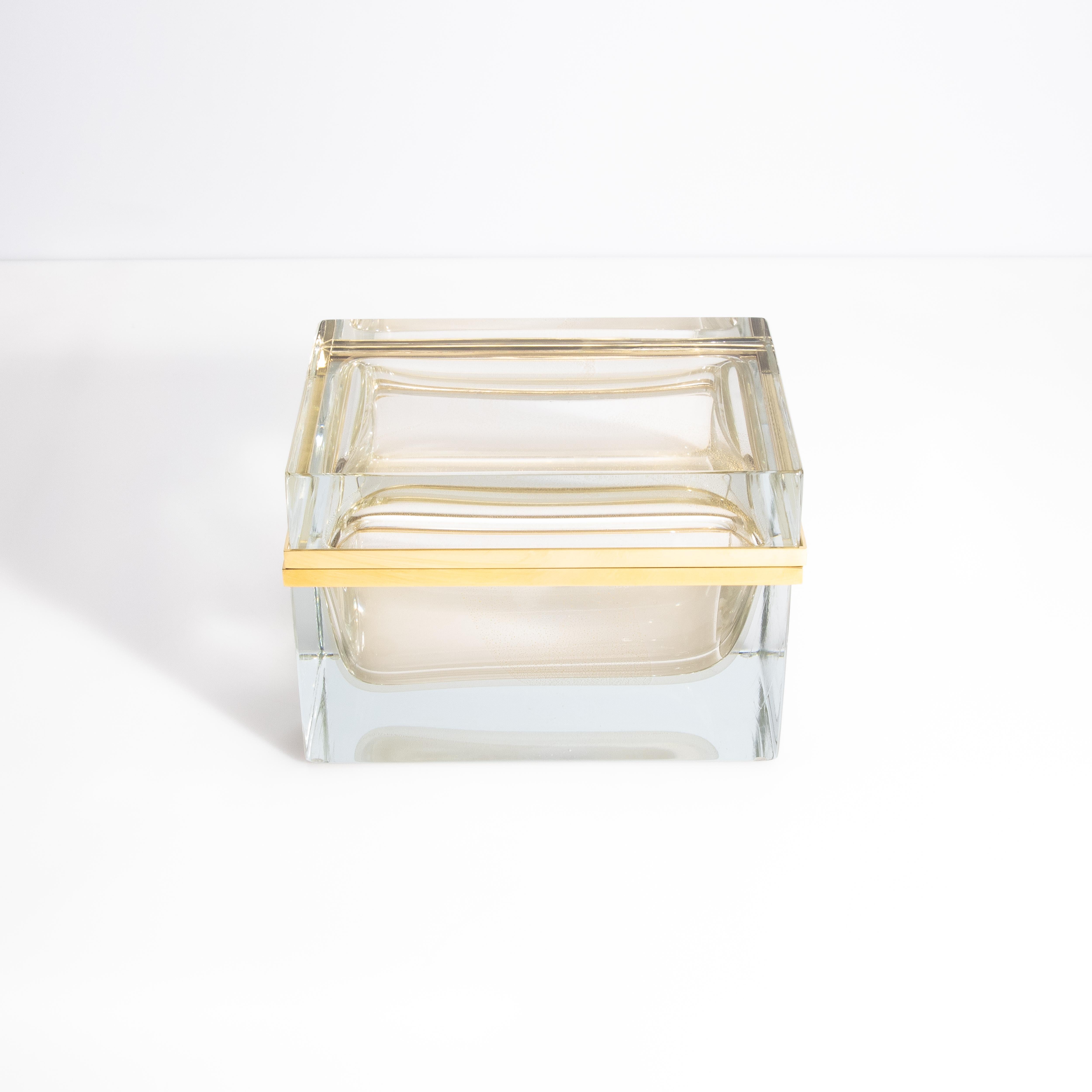 Caja gigante de cristal de Murano soplado a mano con motas de oro de 24 quilates Cristal de Murano en venta