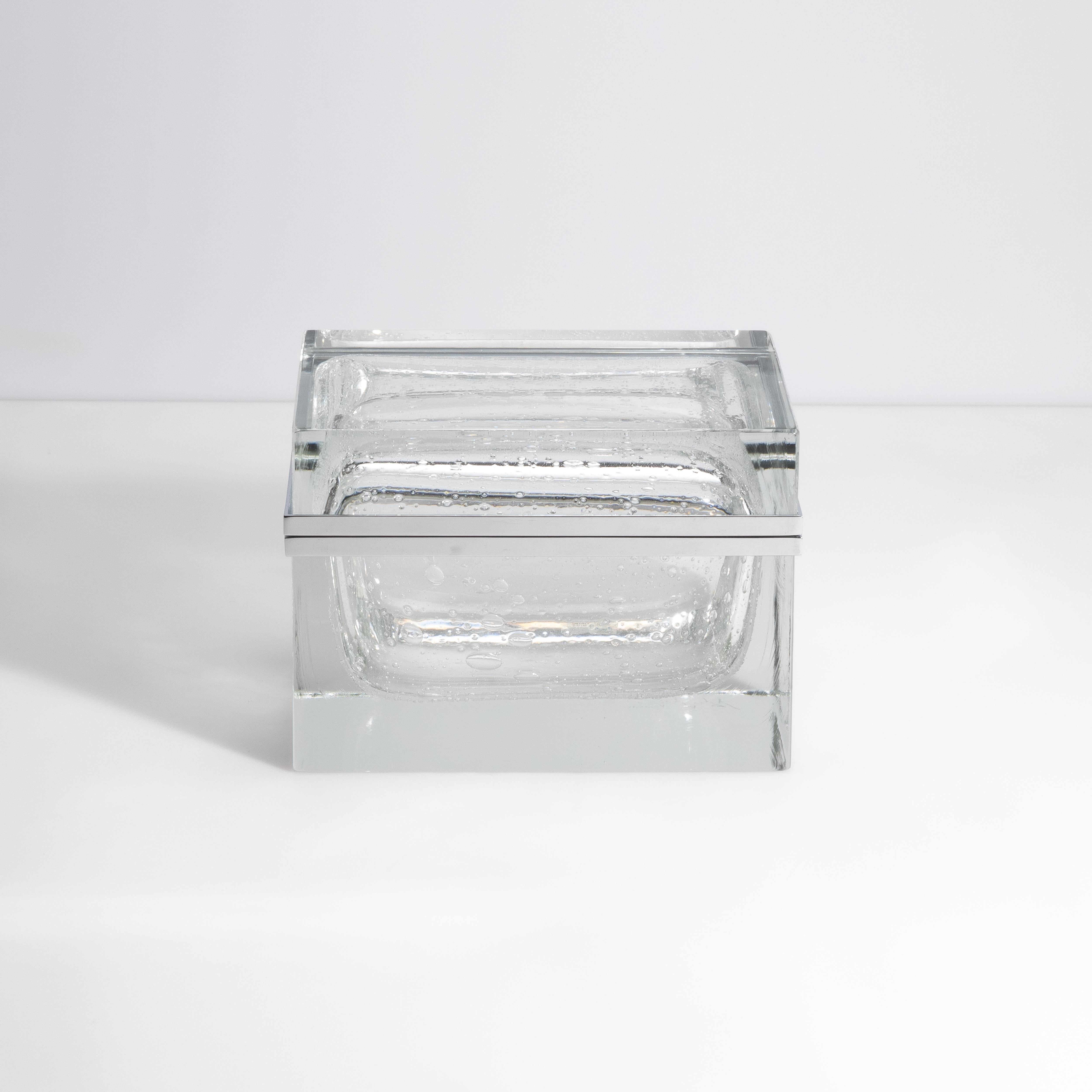 Caja gigante de cristal de Murano soplado a mano en cristal con burbujas y herrajes cromados Moderno en venta