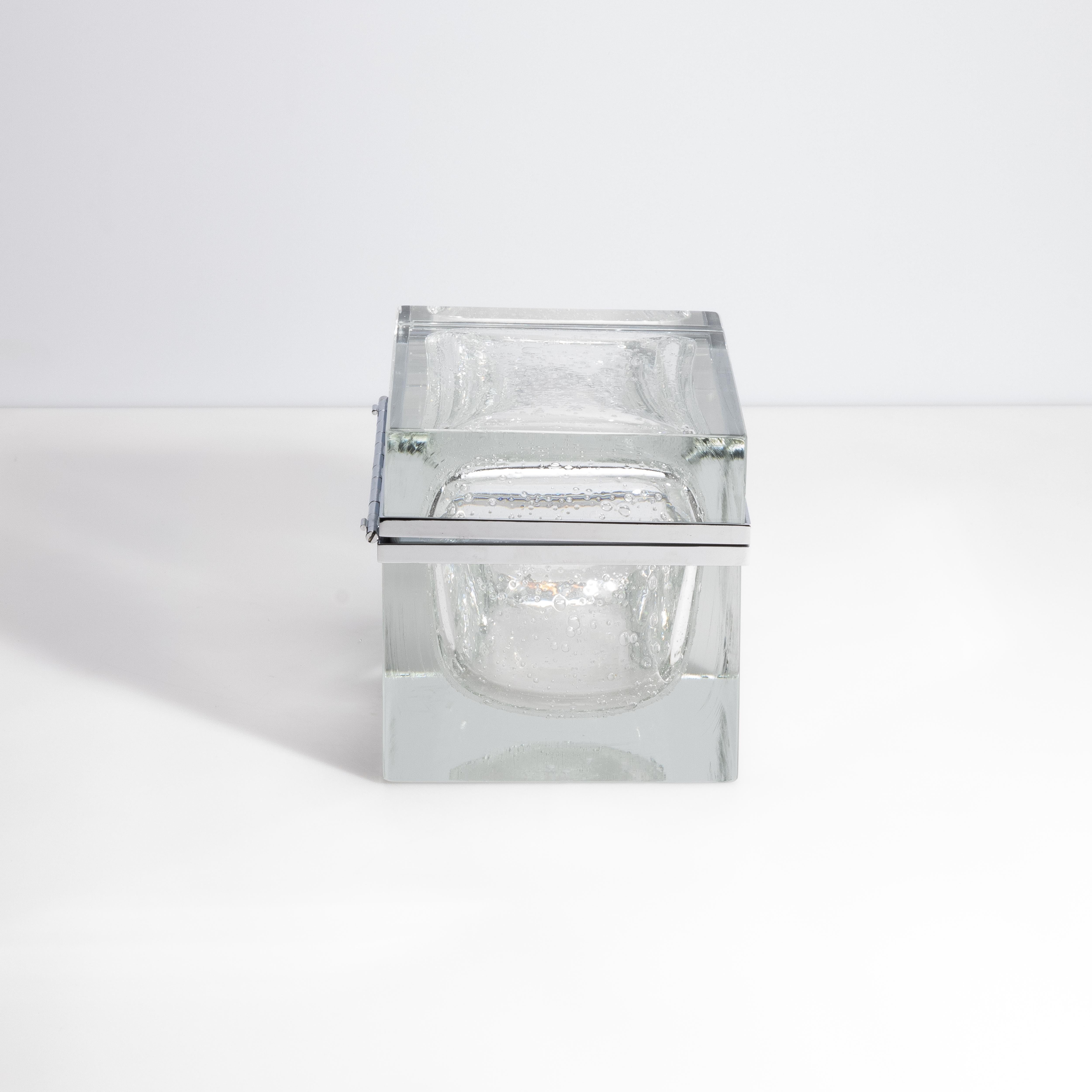 Caja gigante de cristal de Murano soplado a mano en cristal con burbujas y herrajes cromados Italiano en venta