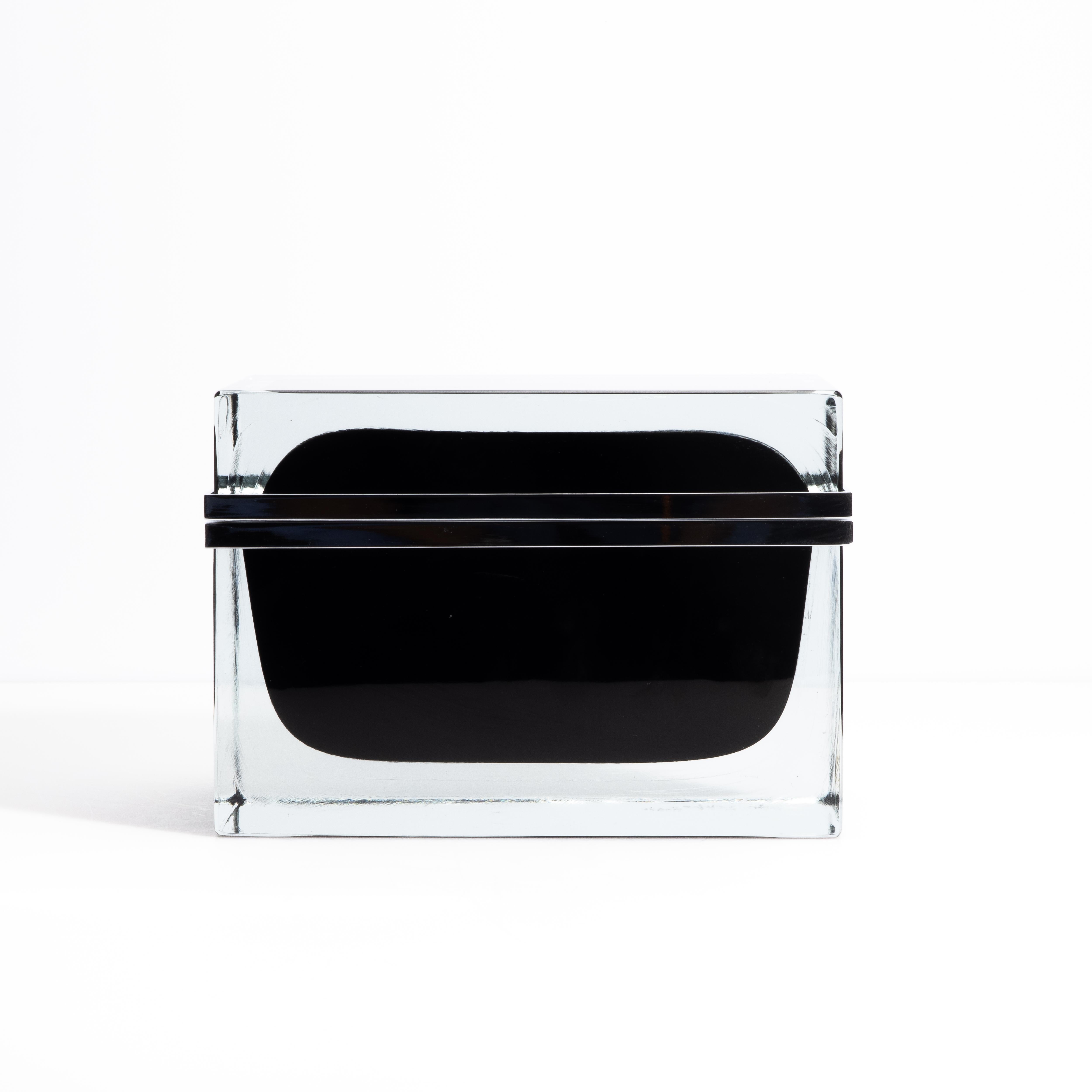Caja Gigante de Cristal de Murano Soplado a Mano en Negro Ónice con Herrajes Cromados en Nuevo estado para la venta en West Hollywood, CA
