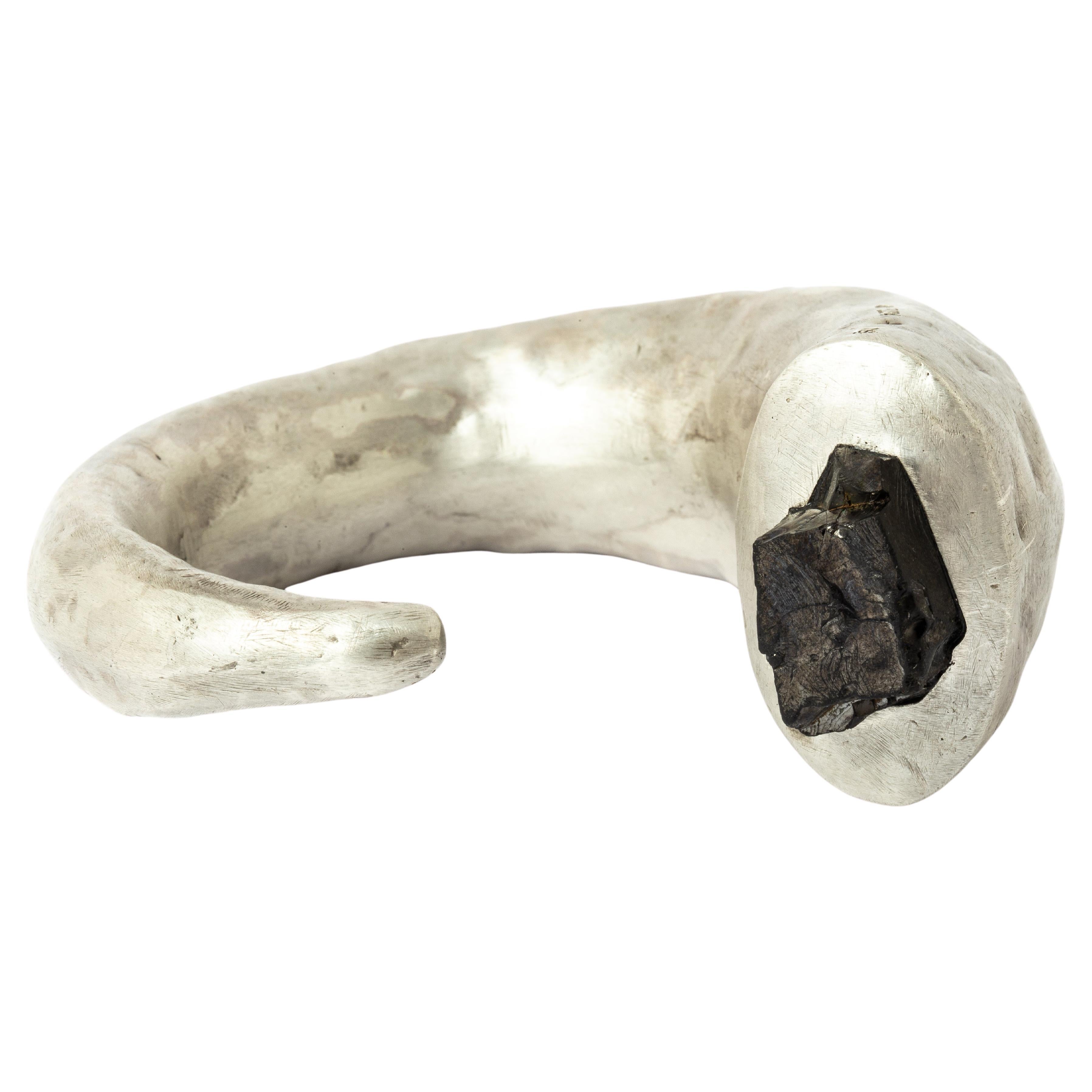 Giant Horn Bracelet (Hoof Set, Shungite, DA+NS) For Sale