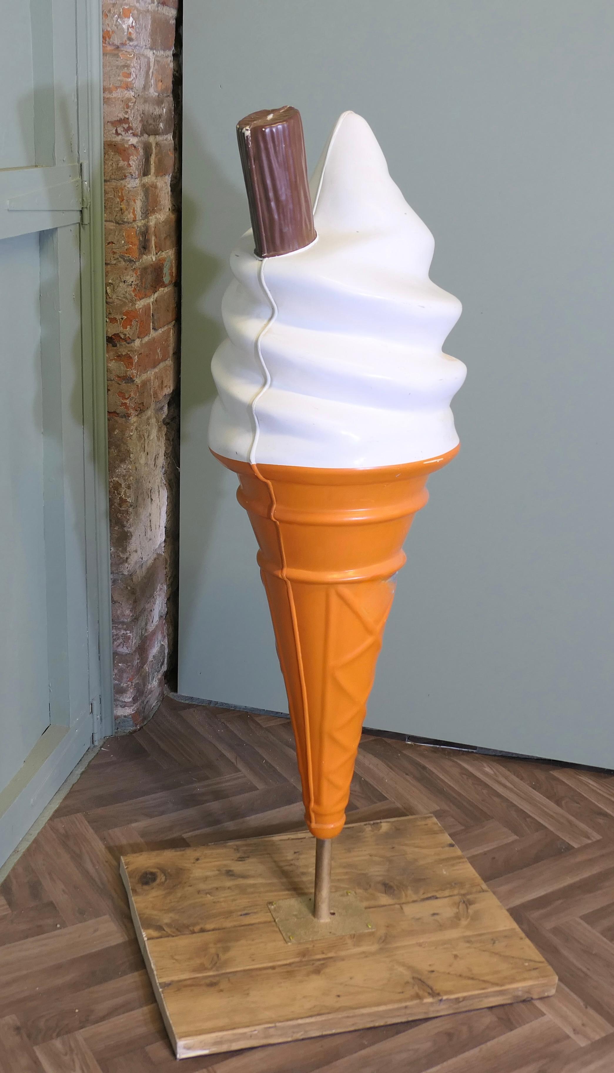 Giant Ice Cream Advertising Sign, Funky Quirky Nostalgic In Good Condition For Sale In Godshill, Isle of Wight