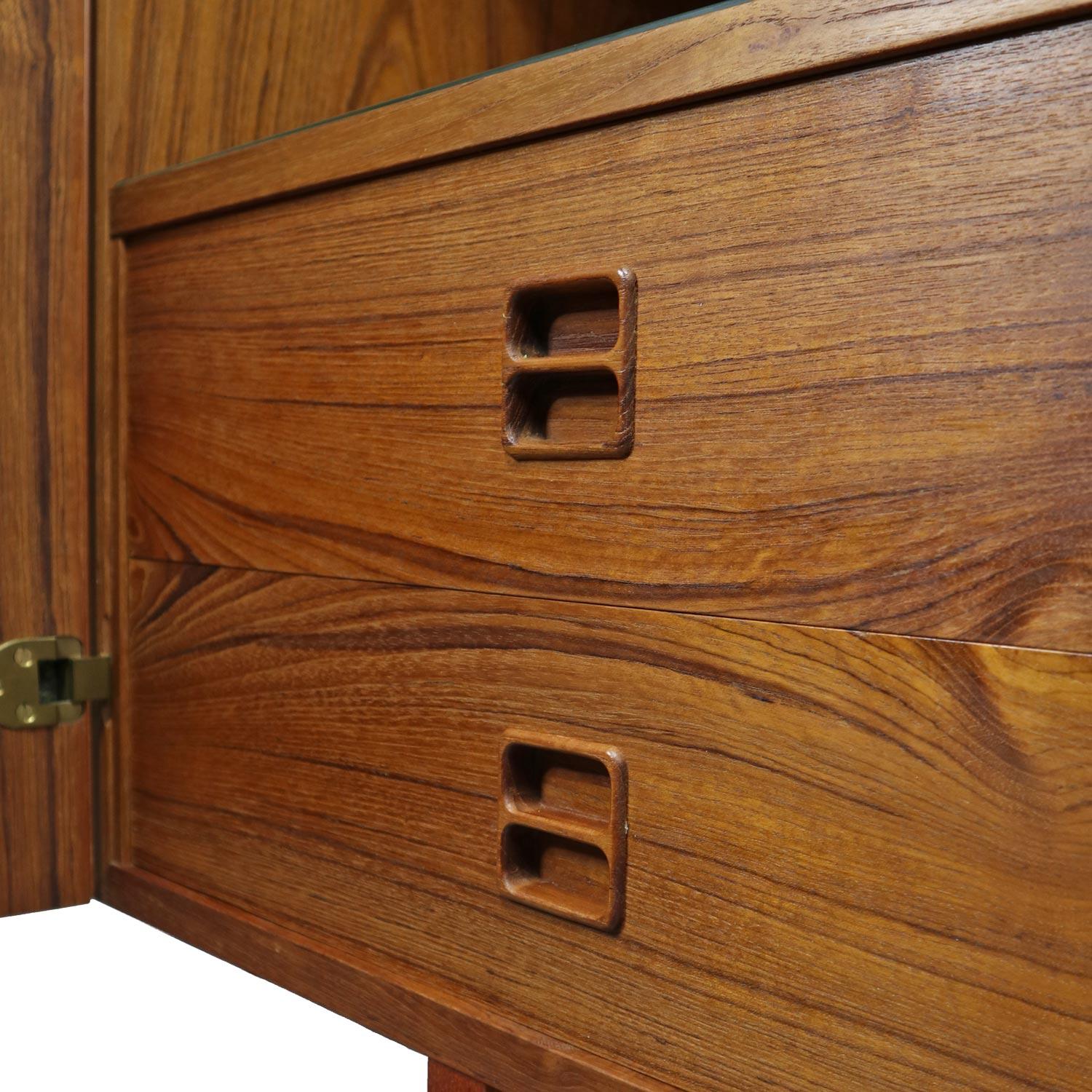 Giant Jydsk Mobelindustri Danish Teak Credenza Sideboard Cabinet, circa 1960s 7