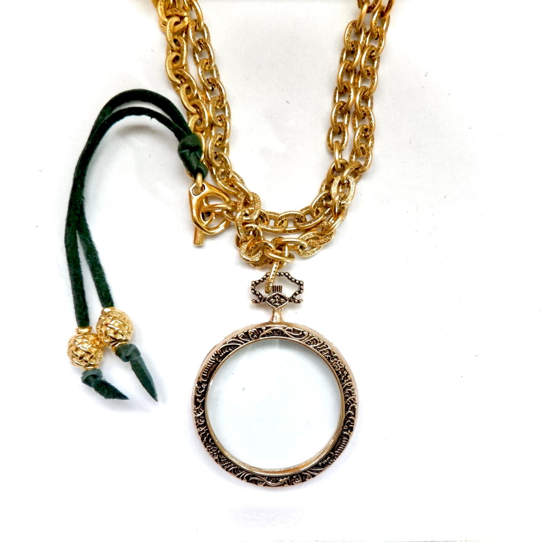 Giant magnifying glass pendant necklace In New Condition For Sale In Los Angeles, CA