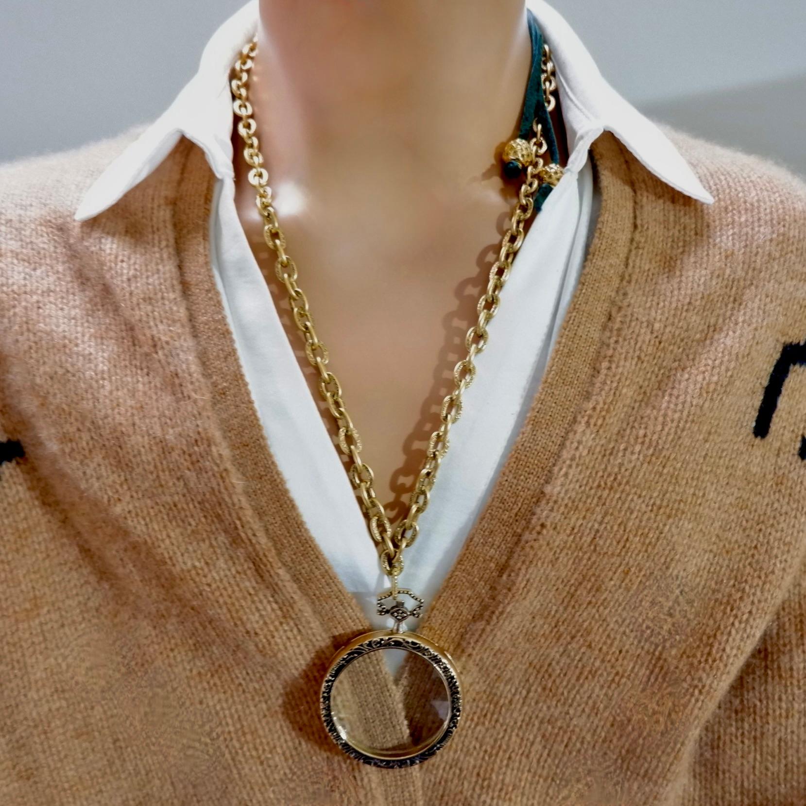 Giant magnifying glass pendant necklace For Sale 1