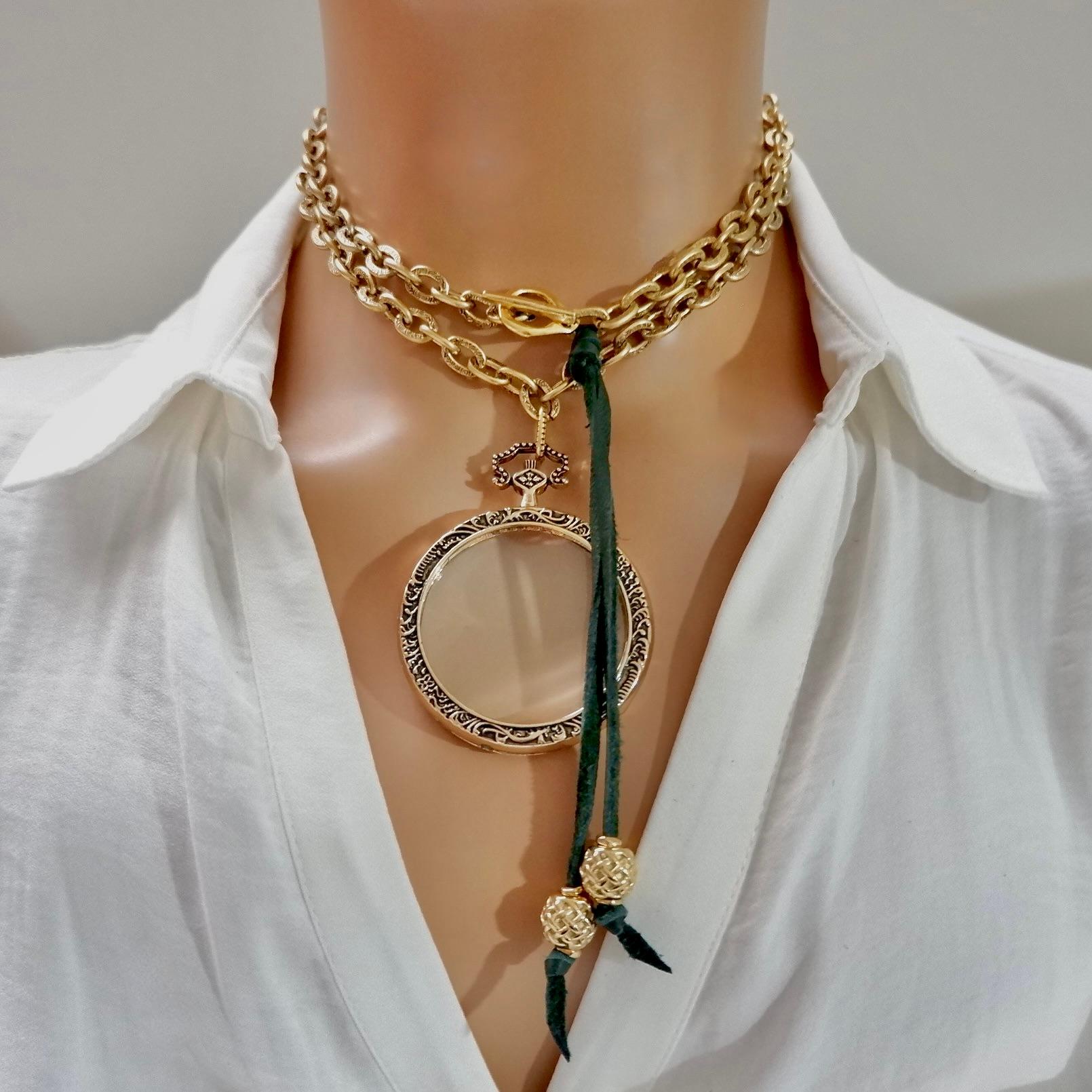 Giant magnifying glass pendant necklace For Sale 3