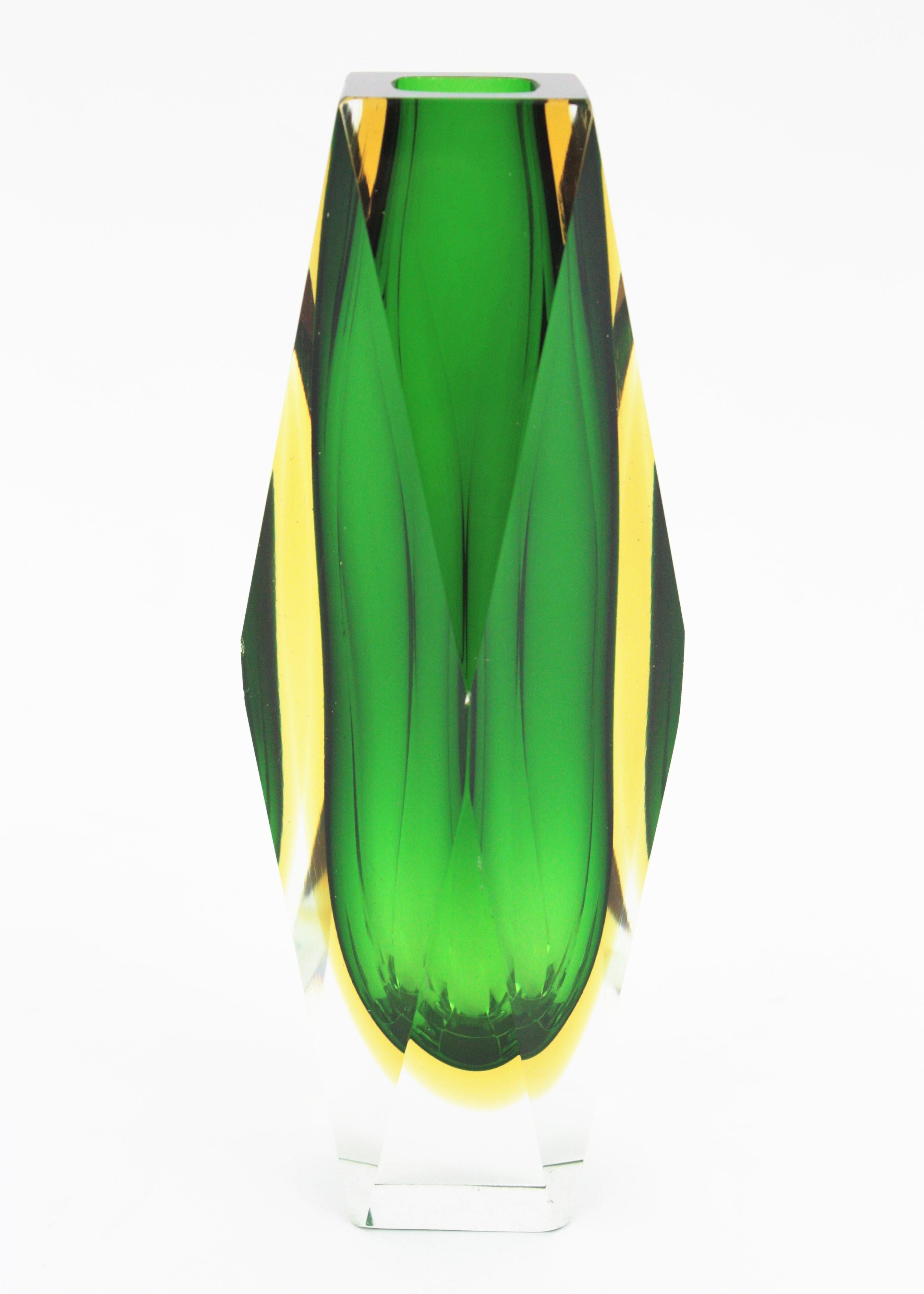Vaso gigante in vetro artistico sfaccettato Murano Glass Sommerso Green & Greene Greene & Greene in vendita 4