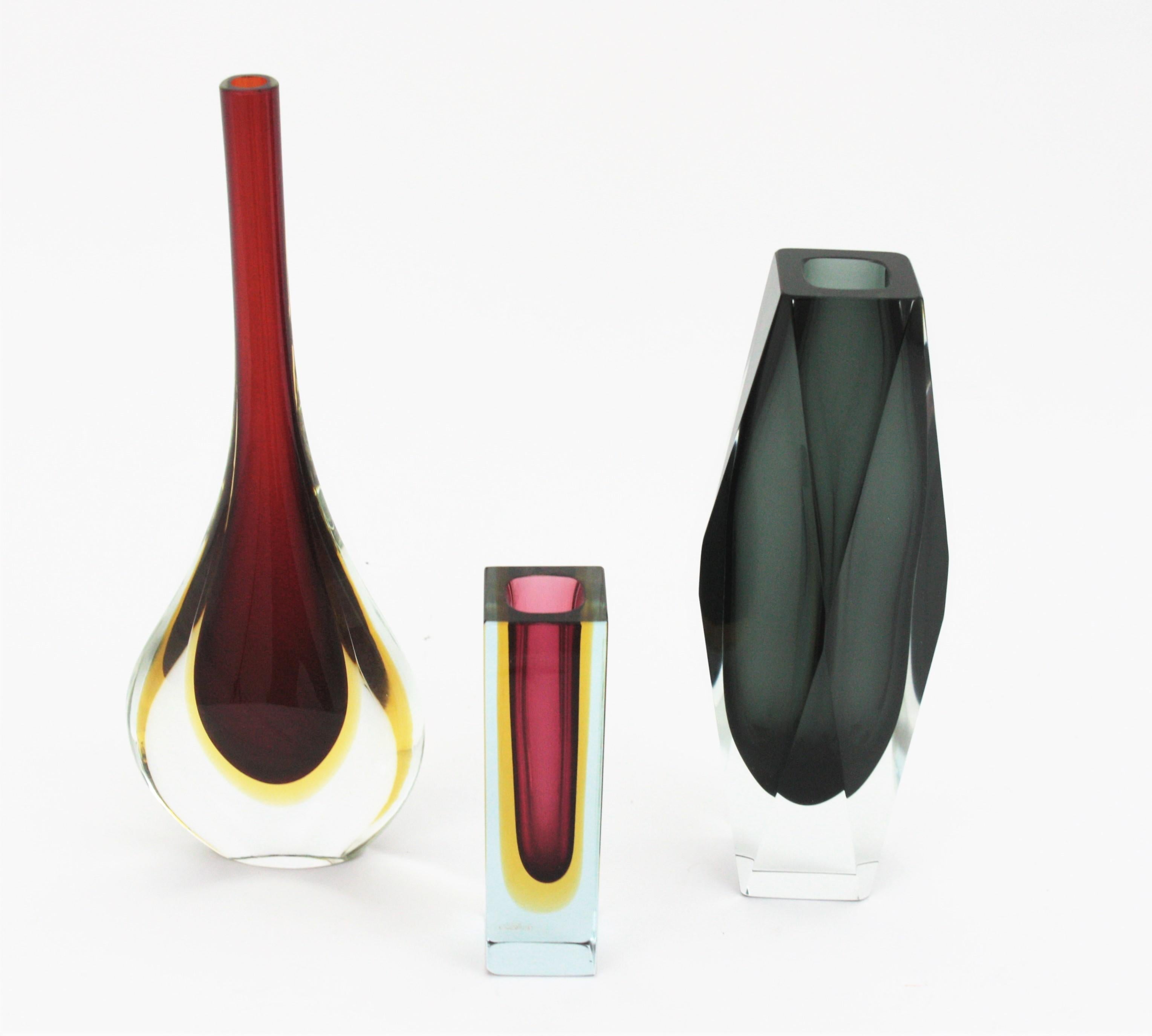 Riesige Mandruzzato Murano Sommerso-Vase aus Rauchgrauem, klarem, facettiertem Kunstglas im Angebot 4