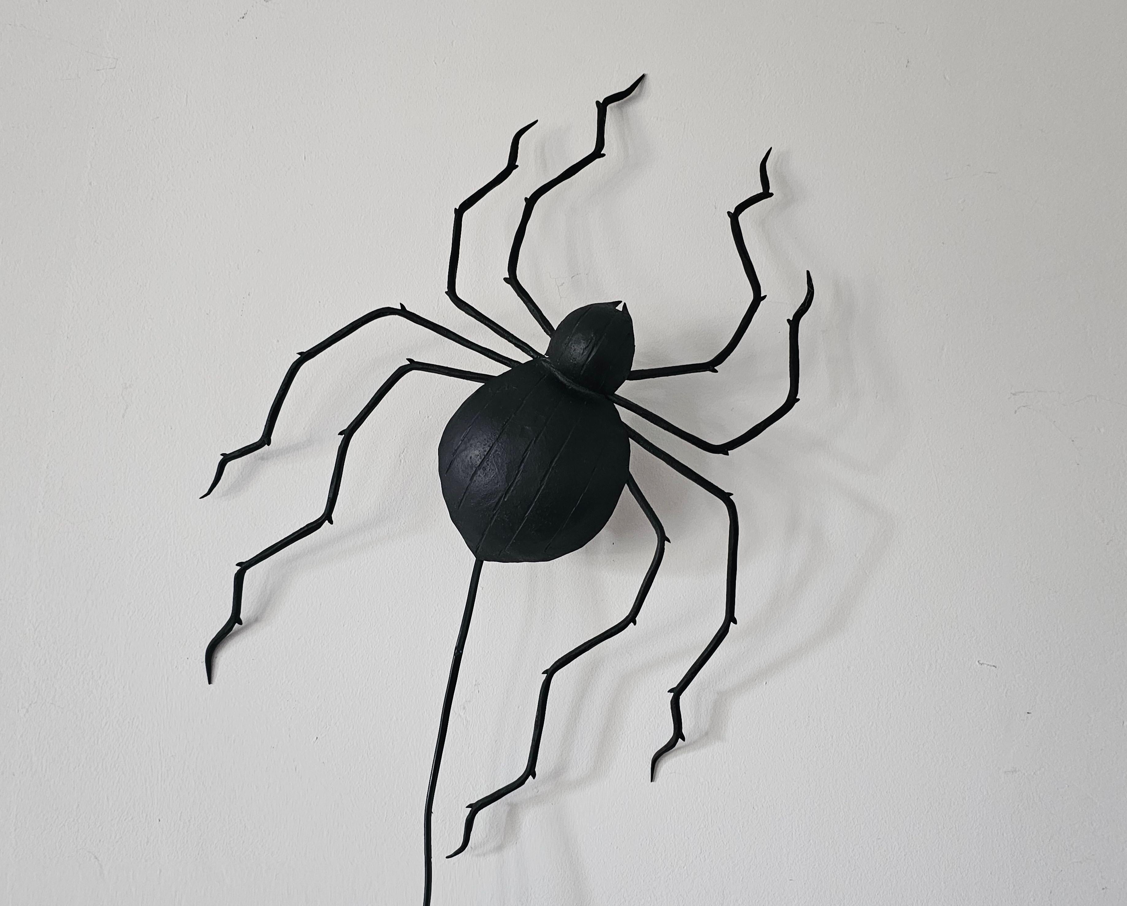 Araña gigante moderna de mediados de siglo hecha en hierro, Alemania Años 60 Brutalista en venta