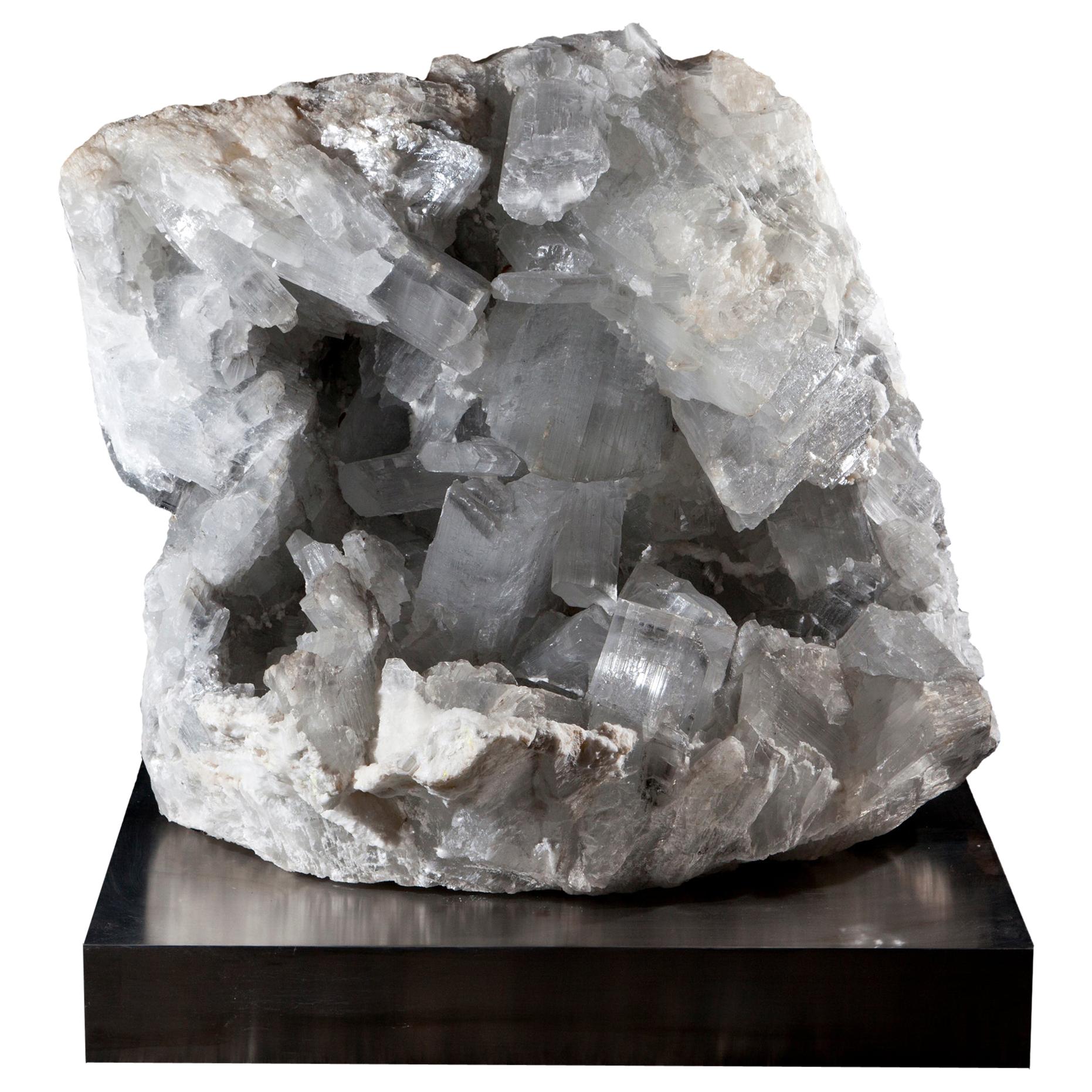 Giant Mounted Gypsum Minerals Cluster aus China im Angebot