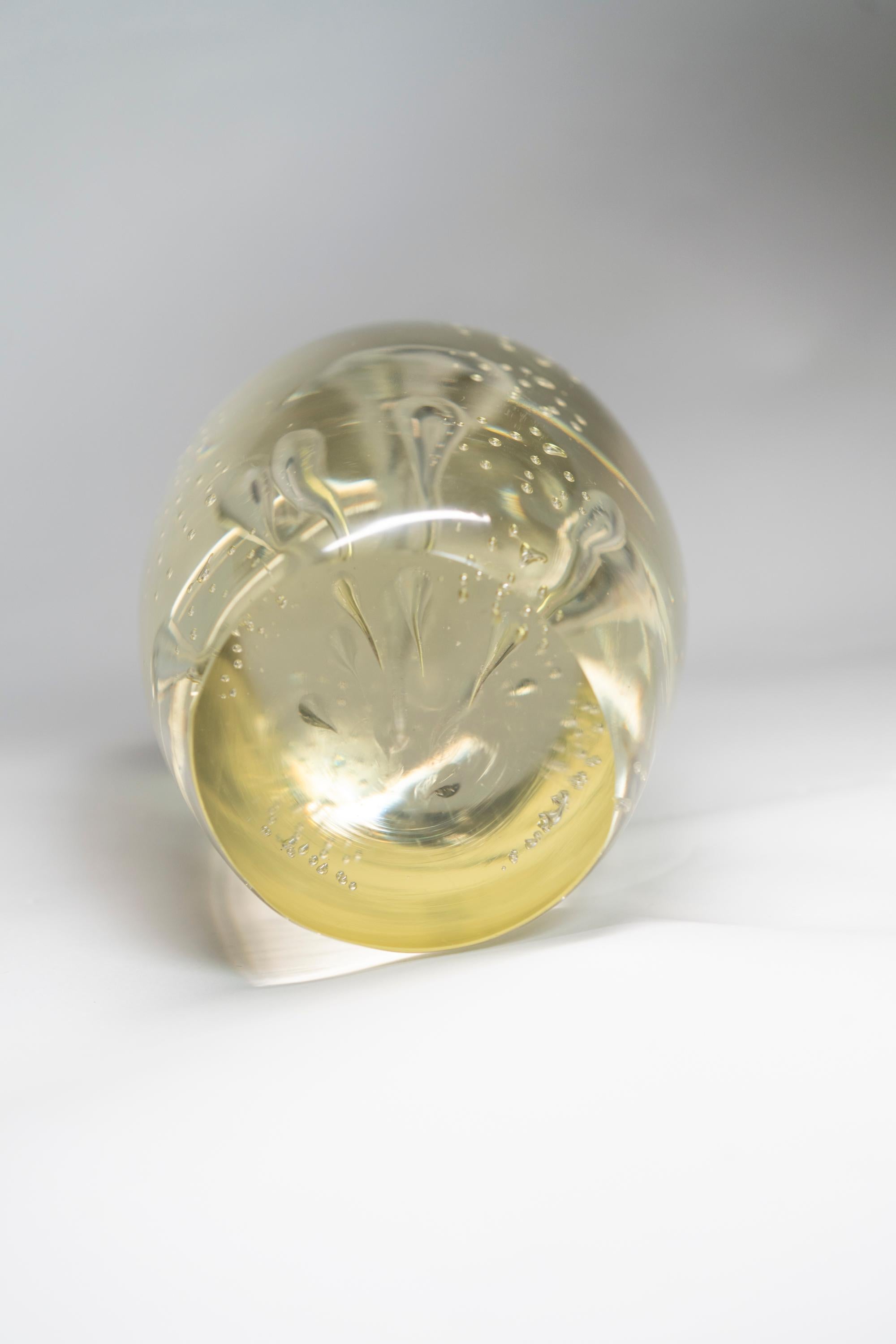 Italian Giant Murano Bulicante Clear Glass Egg in the Style of Barovier e Tosso For Sale
