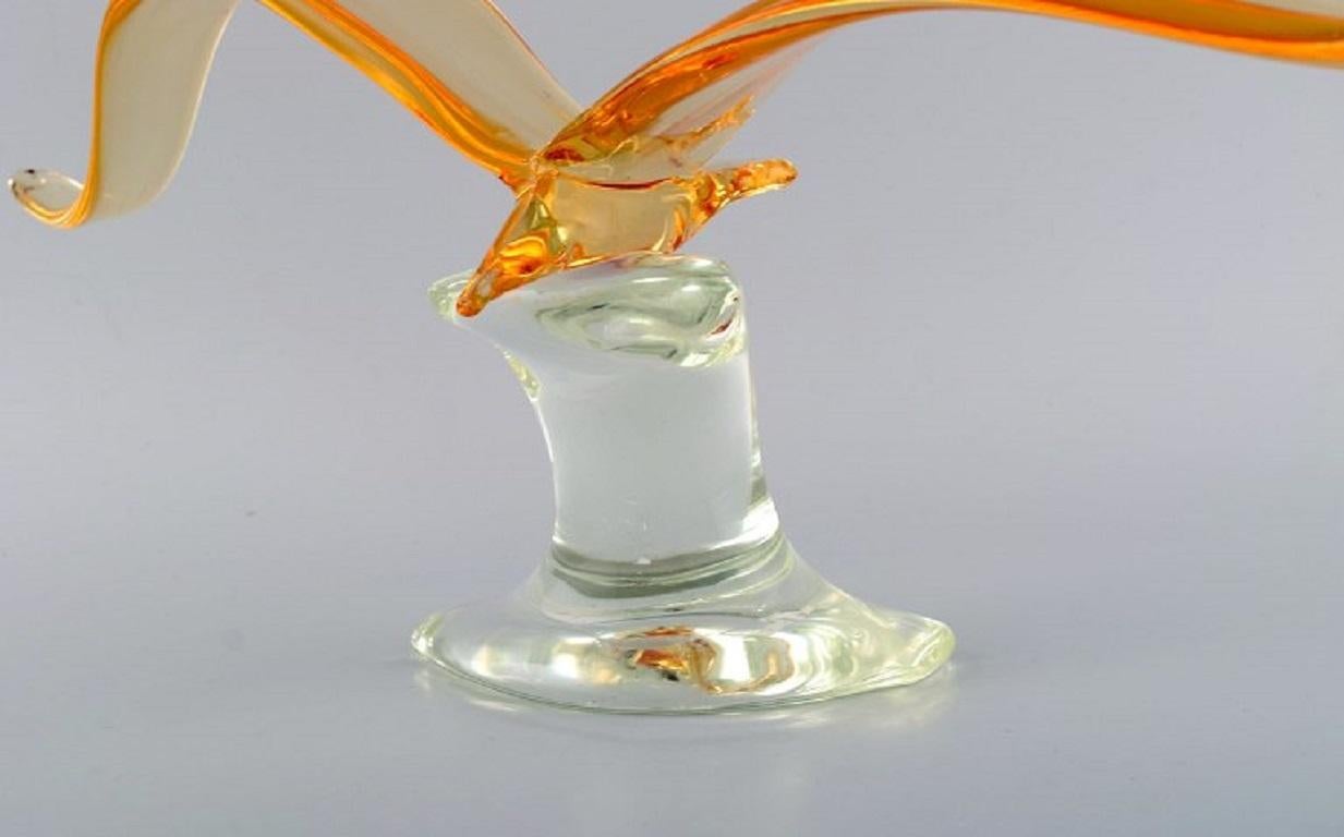Verre d'art Sculpture géante en verre d'art de Murano soufflé à la bouche orange et transparent, Oiseau en vente