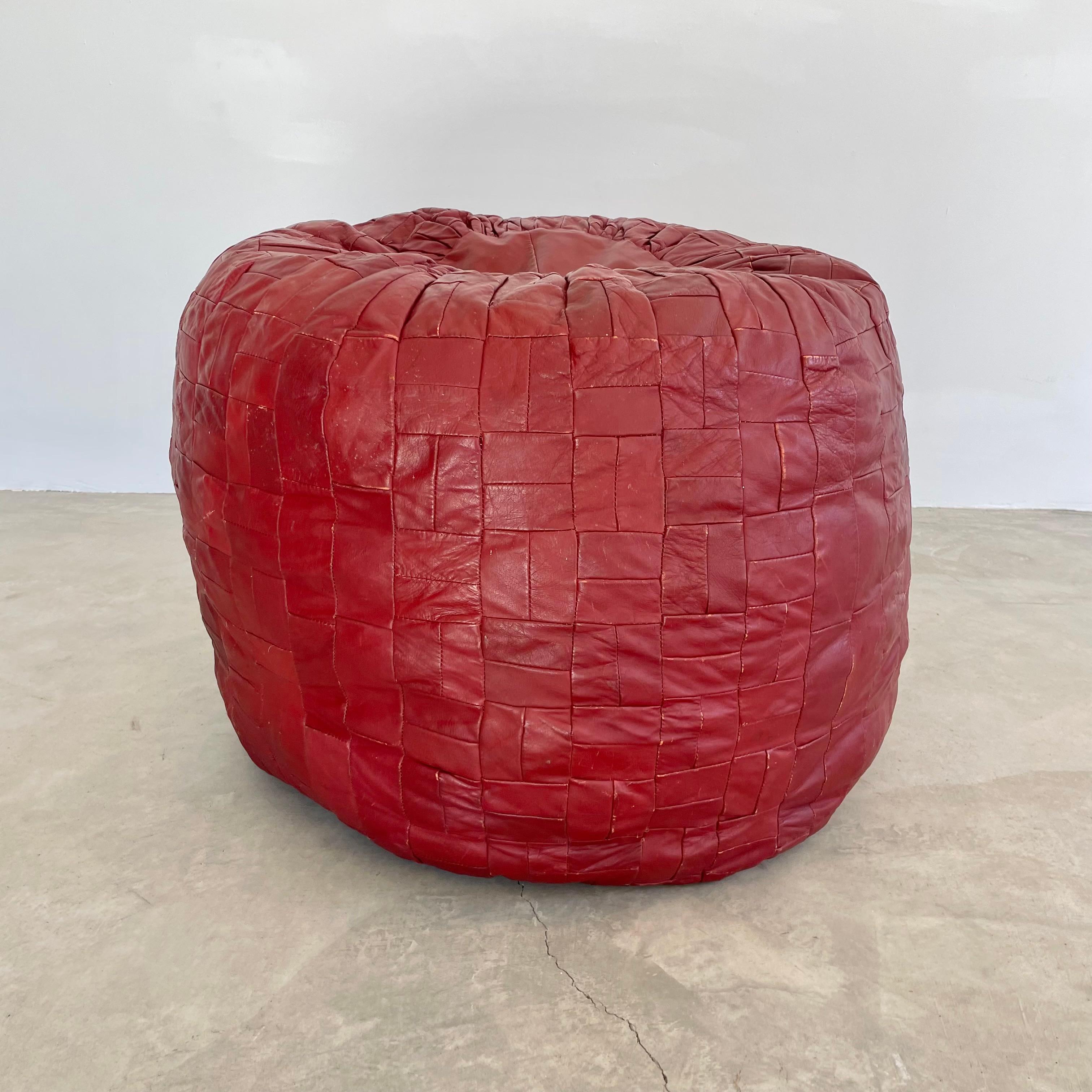 Ottomans géants en cuir patchwork par De Sede, 1970, Suisse en vente 3
