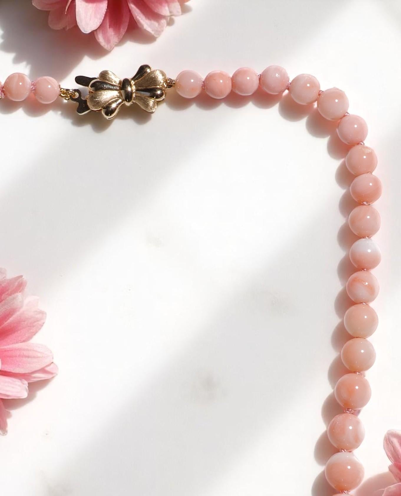 Romantique Collier de corail peau d'ange rose géant en or jaune 14K en vente