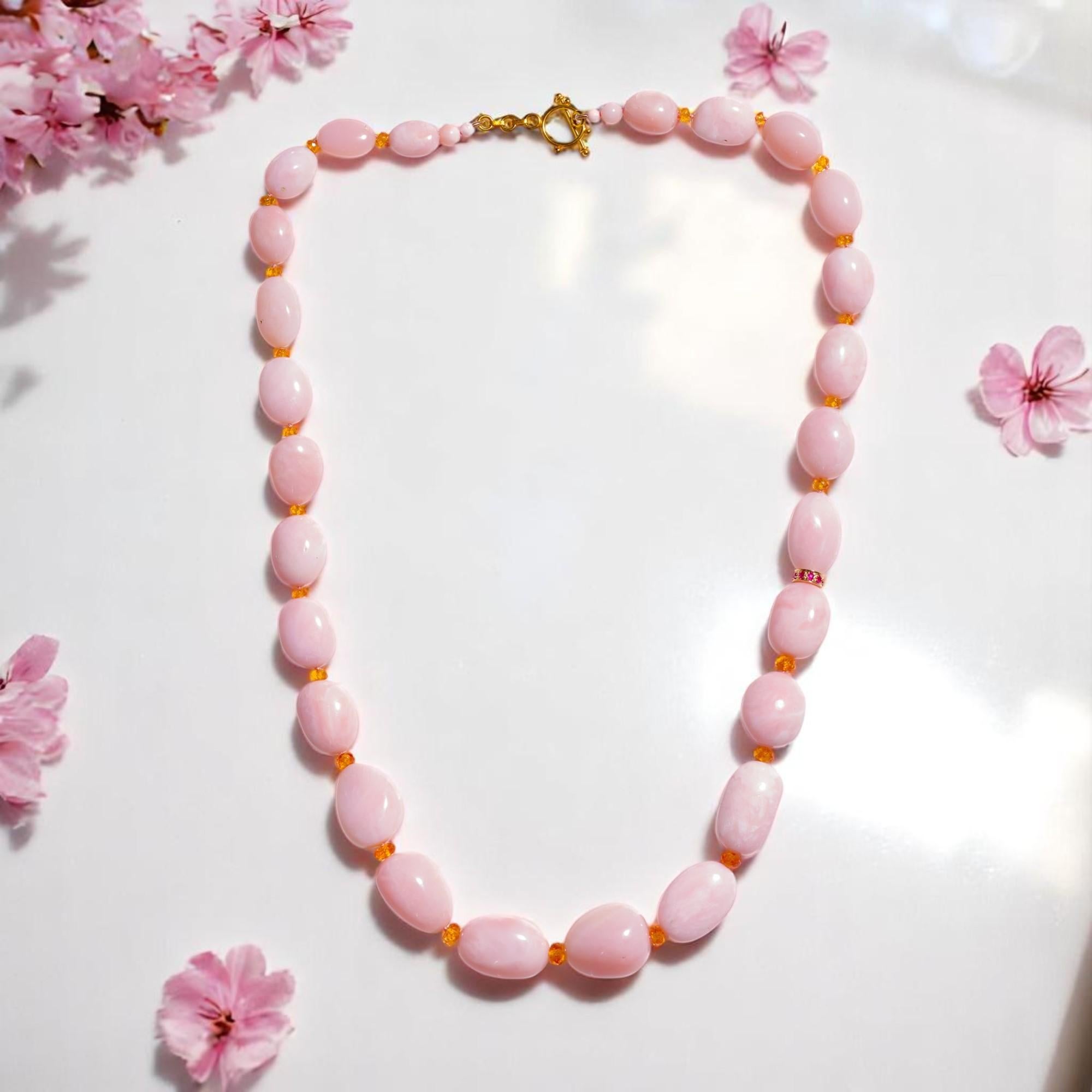 Riesige Statement-Halskette mit rosa Opal, Rubin und Saphir aus 18 Karat Gold im Angebot 1