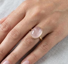 Riesiger rosa Rosenquarz Cocktailring aus Gelbgold