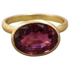 Riesiger rosa Turmalin 18K Gelbgold Stapelbarer Cocktail Ring