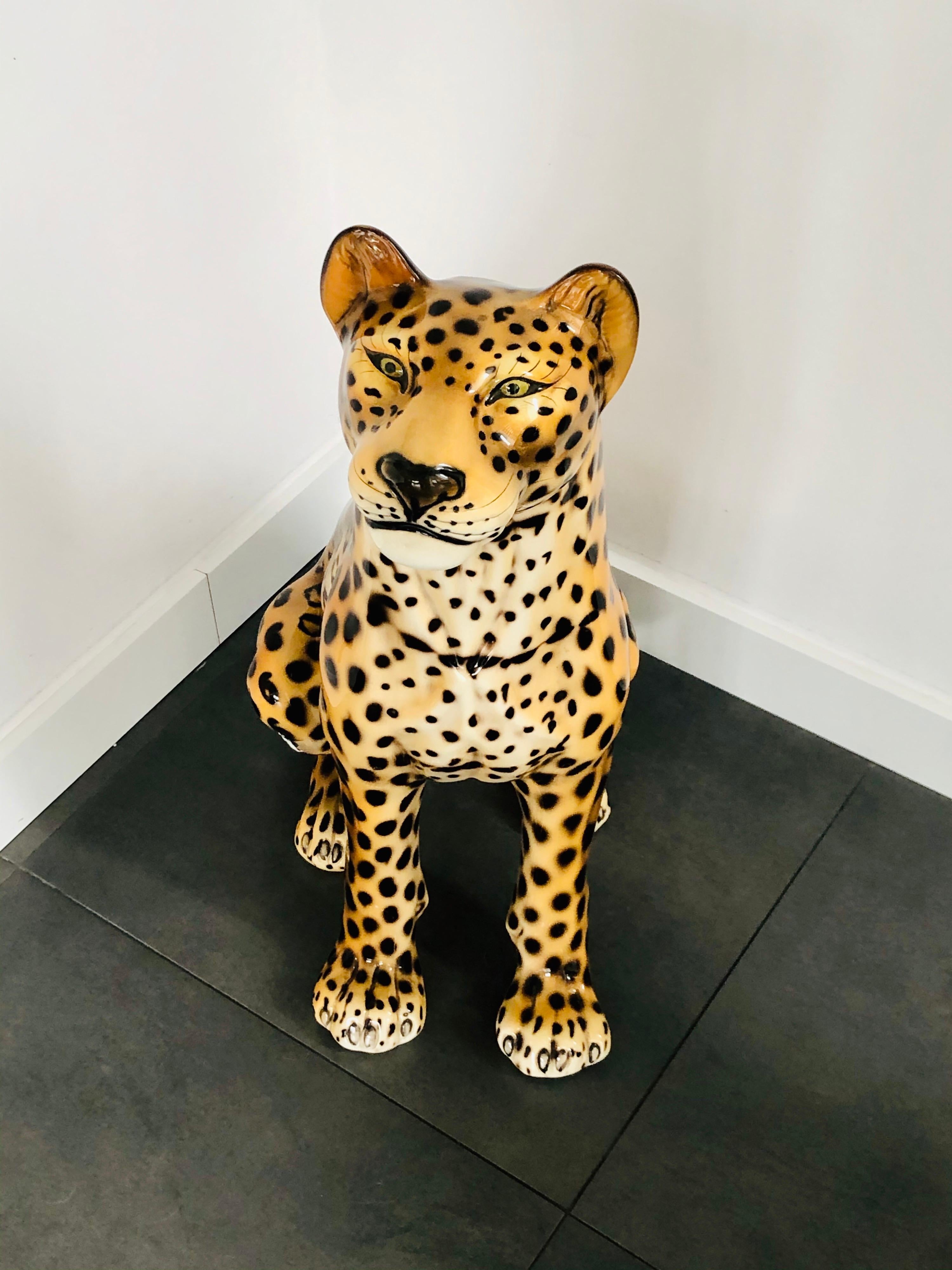 Italian ceramic, signatures, good condition - one problem is a damaged tail - last pictures - that's why the price is lower. Leopard was produced in 1960s in Italy.