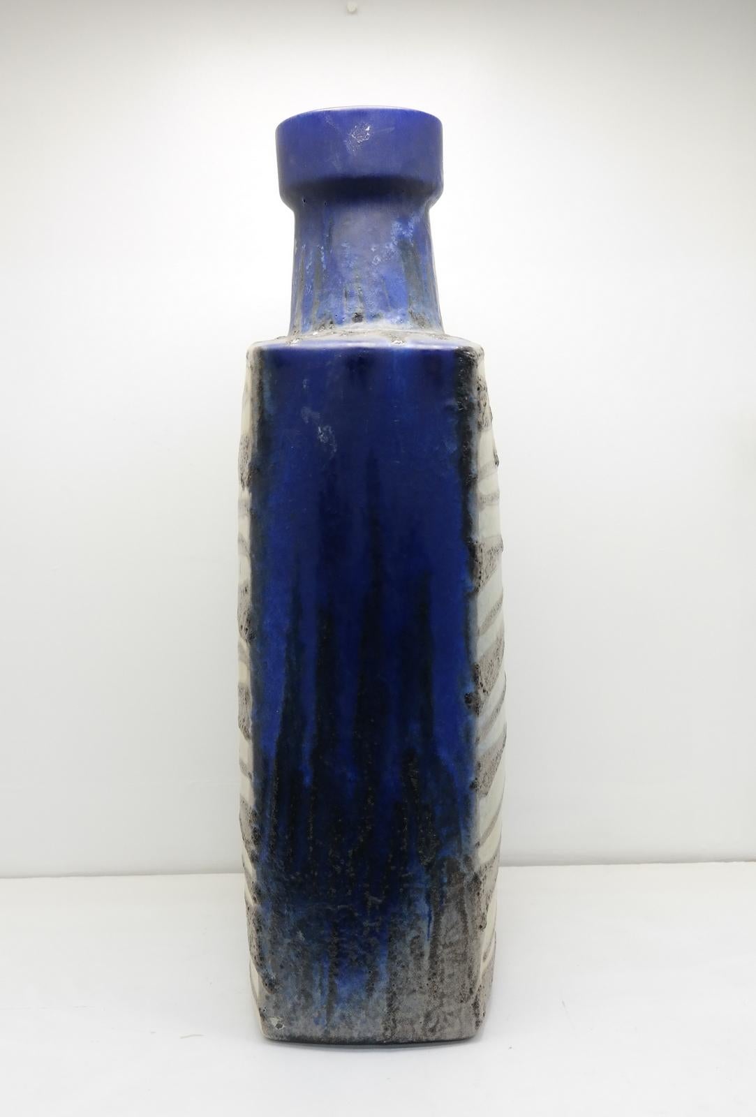 German Giant Scheurich Iconic Zig Zag Vase, Blue Sand & Beige Glazed Ceramic, 1970's For Sale