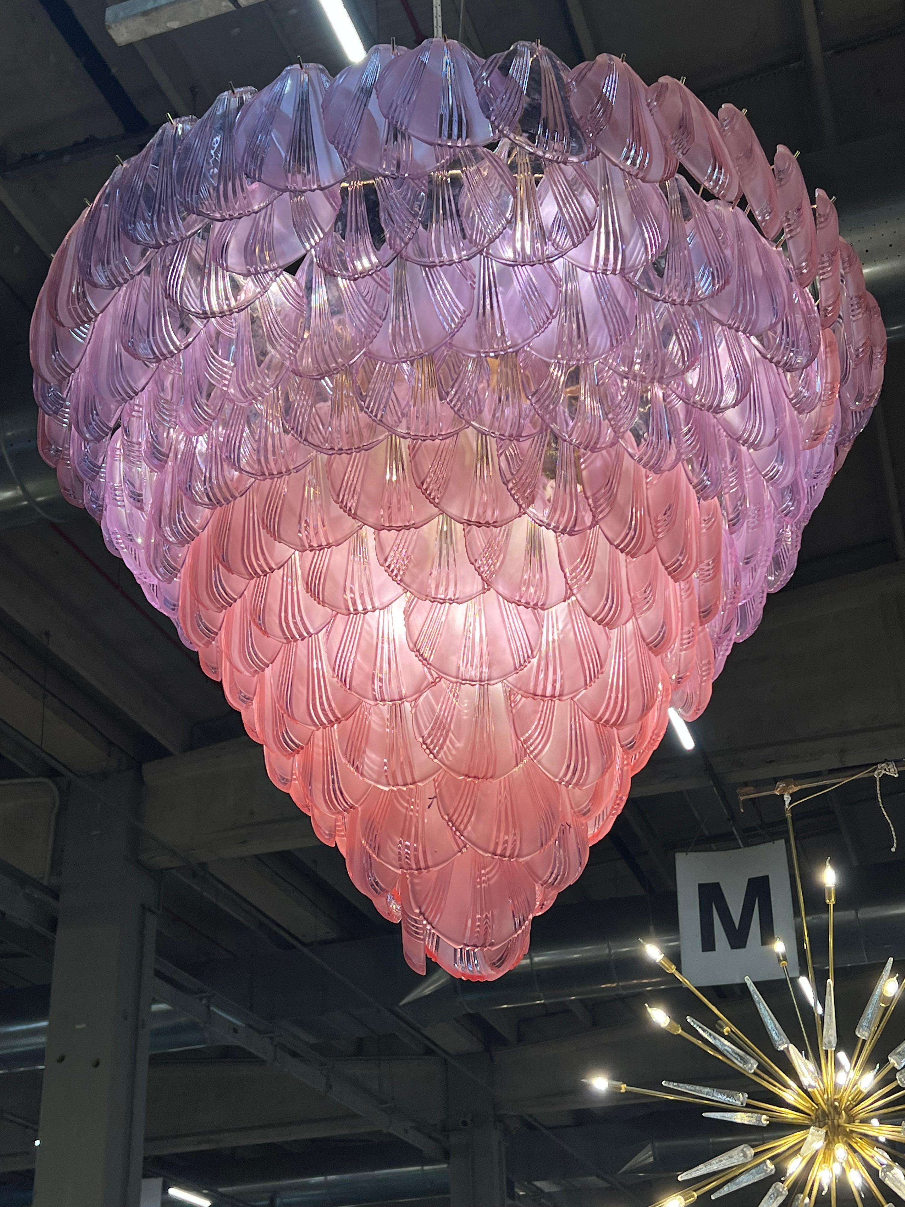 Metallo Lampadario gigante in vetro rosa conchiglia, Murano in vendita