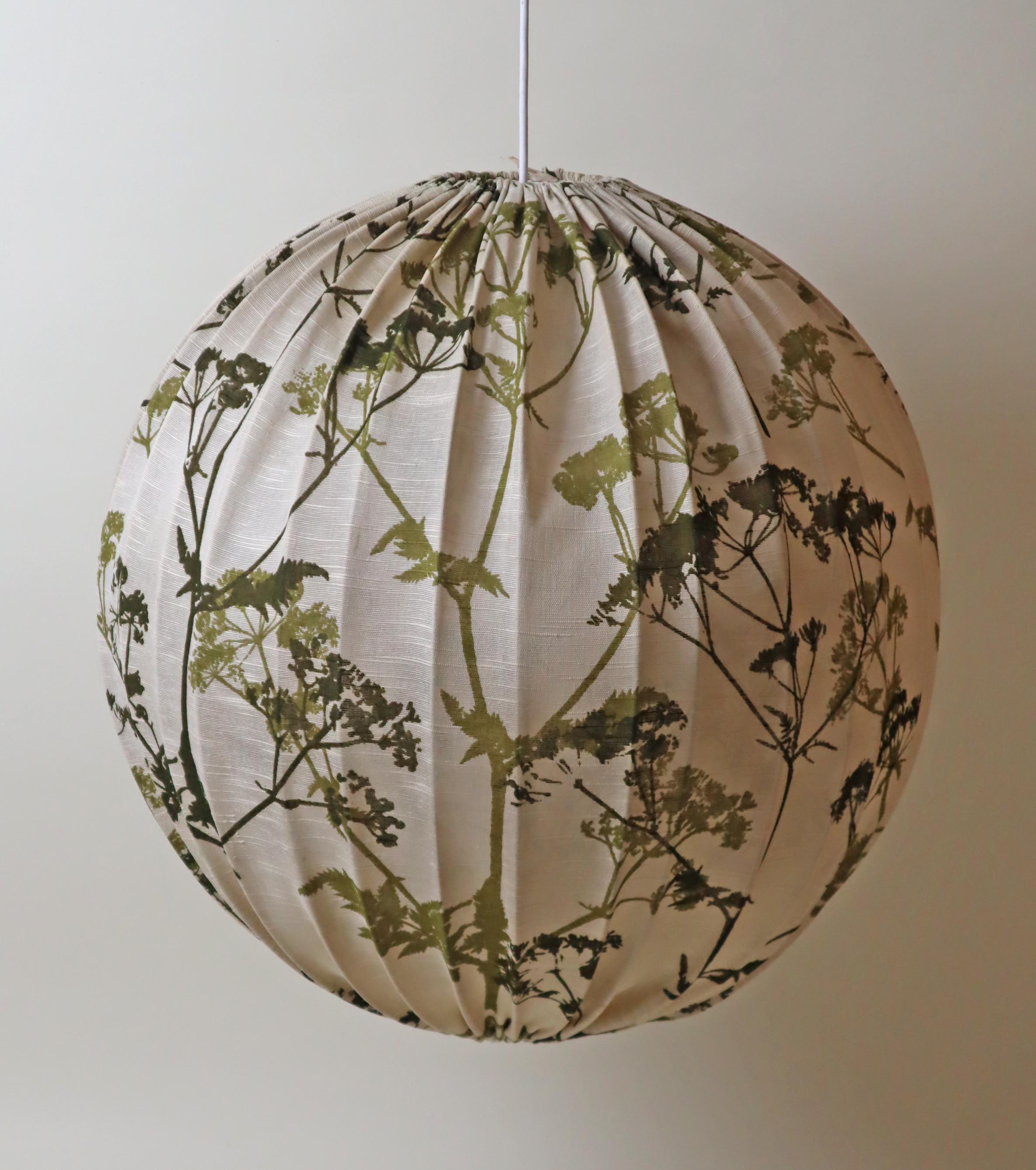 Lampe géante à ballon suédois en tissu avec motifs floraux, 1960 en vente 9