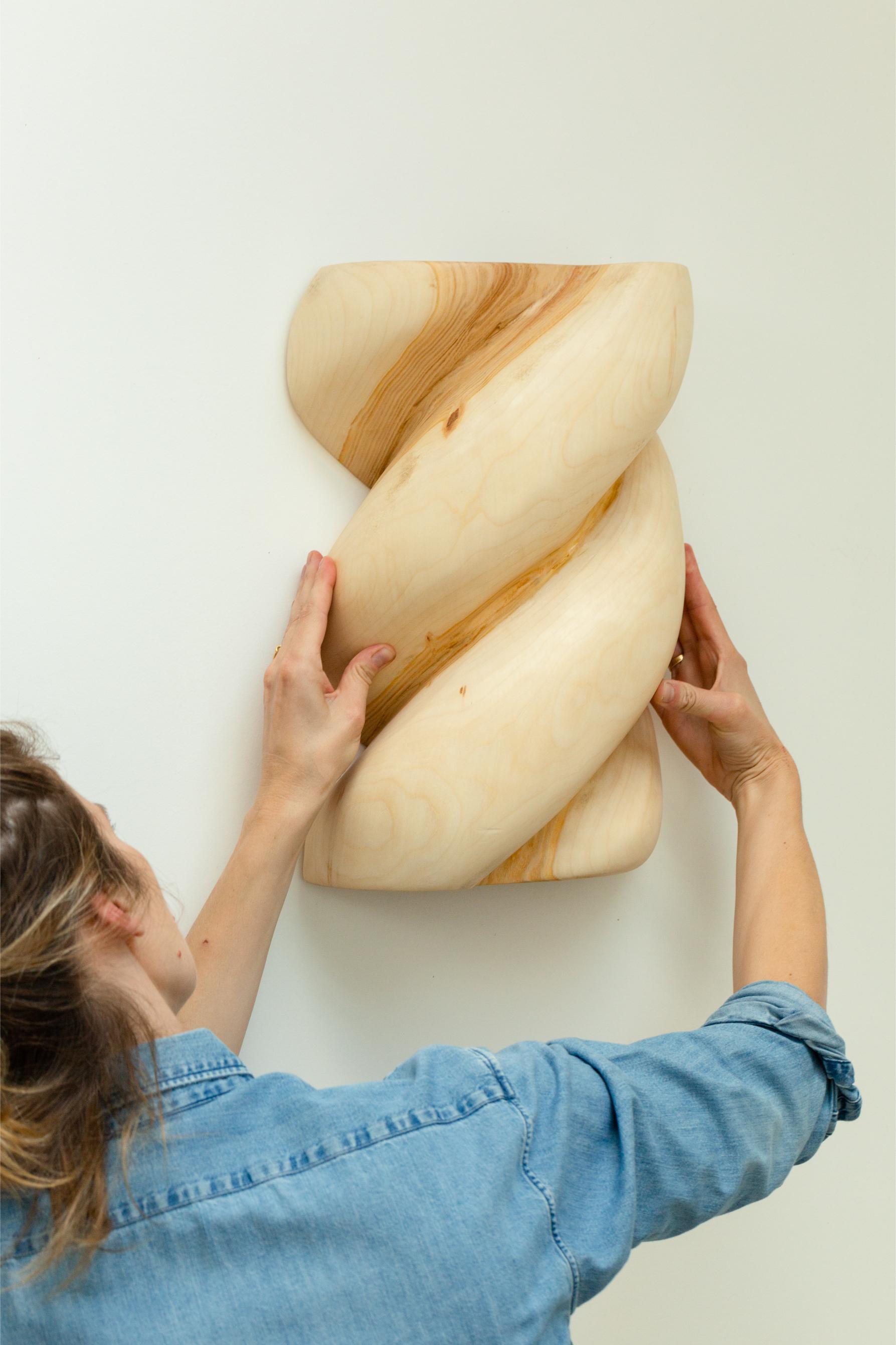 Giant Wood Babka Sconce by Di Fretto In New Condition For Sale In Geneve, CH