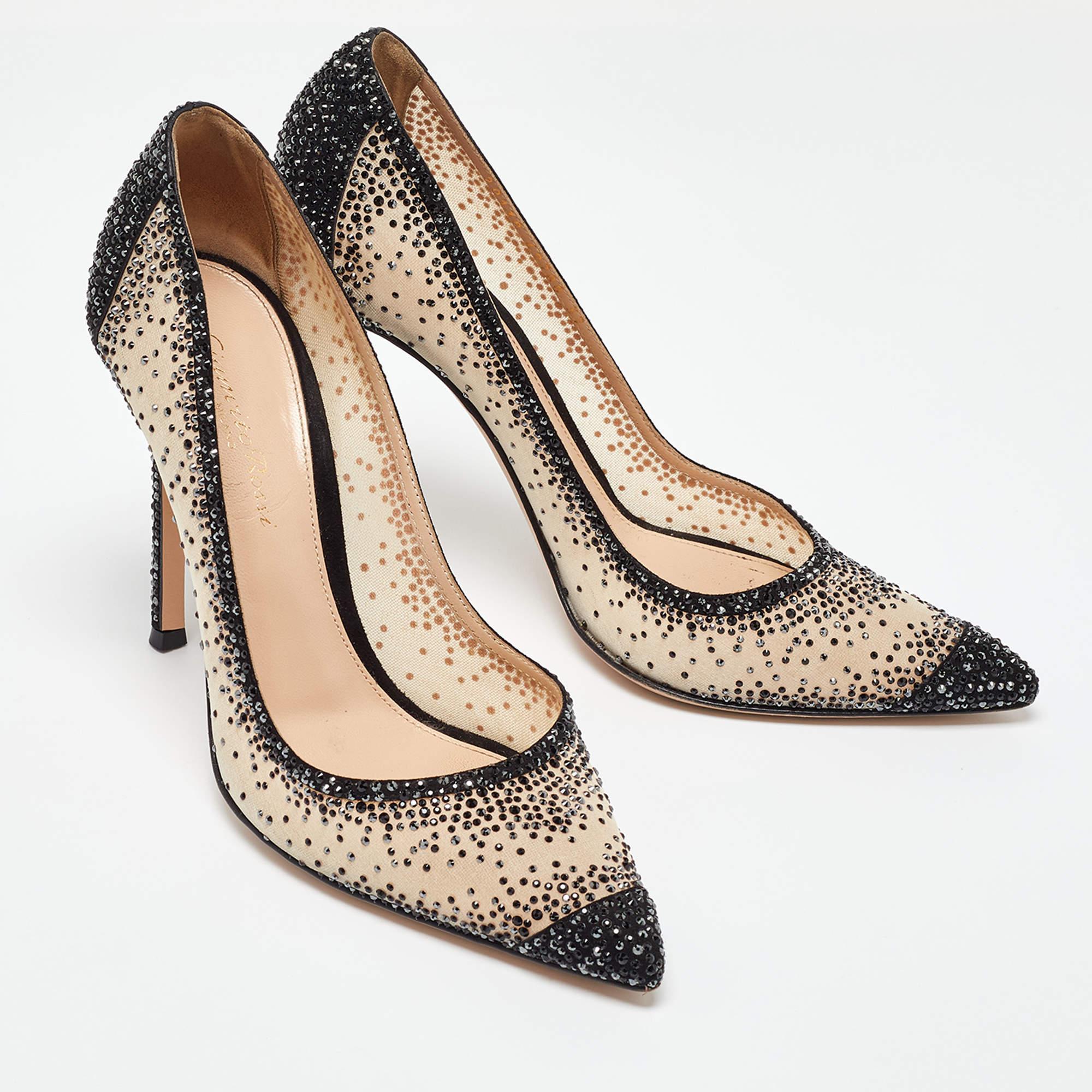 Women's Gianvito Rossi Beige/Black Mesh Embellished Pumps Size 37 For Sale