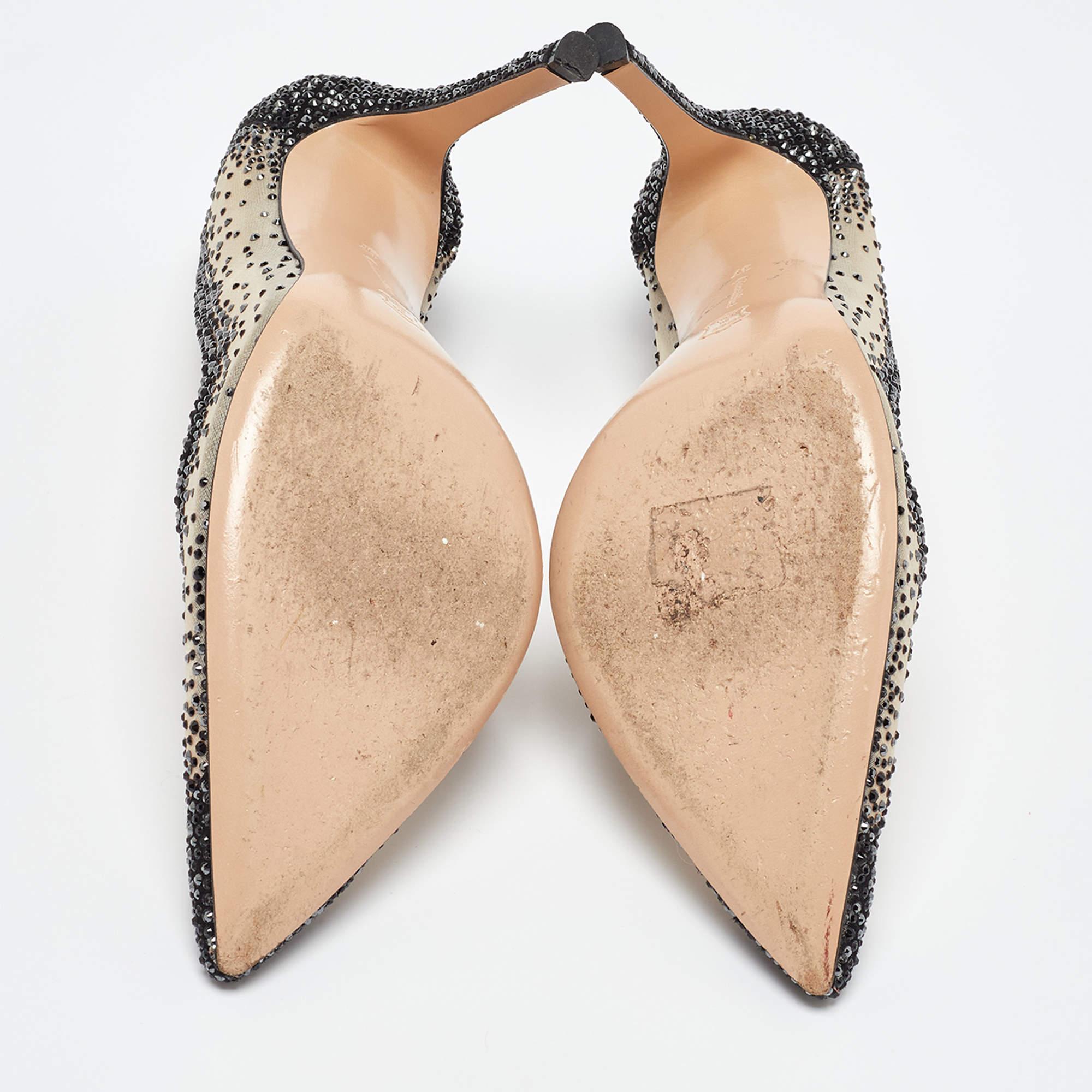 Gianvito Rossi Beige/Black Mesh Embellished Pumps Size 37 For Sale 2