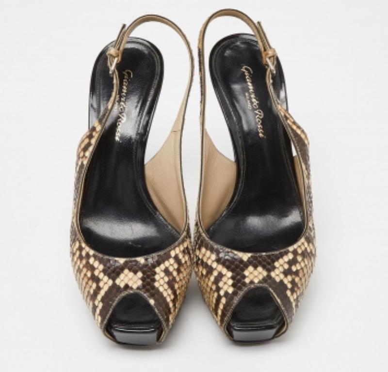 Gianvito Rossi Beige/Brown Python Leather Peep Toe Slingback Pumps Taglia 38.5 in vendita 3