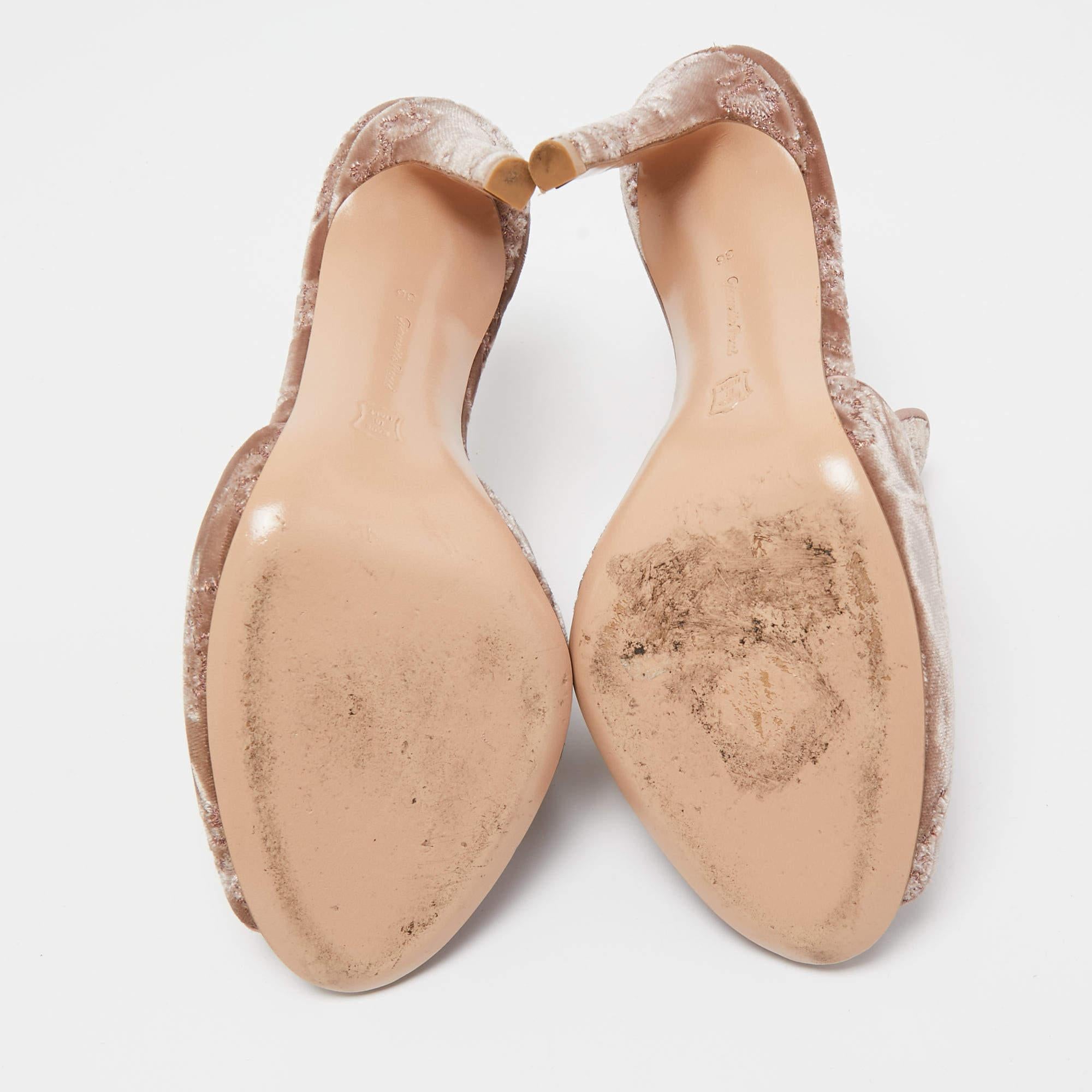 Gianvito Rossi Beige Embroidered Velvet Mules Size 36 For Sale 2