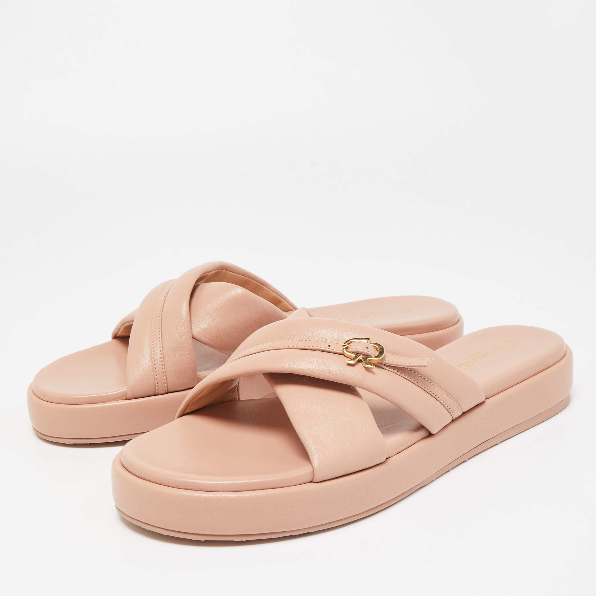 Wear these designer sandals to spruce up any outfit. They are versatile, chic, and can be easily styled. Made using quality materials, these sandals are well-built and long-lasting.

