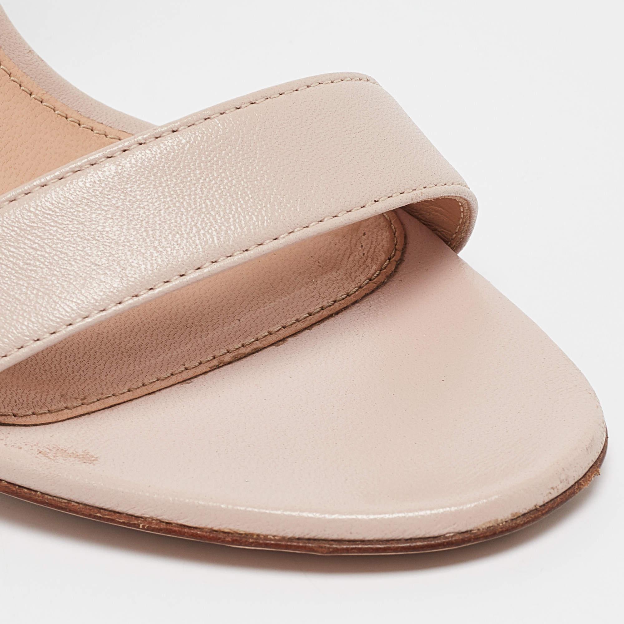 Gianvito Rossi Beige Leather Portofino Ankle Strap Sandals Size 35 For Sale 3