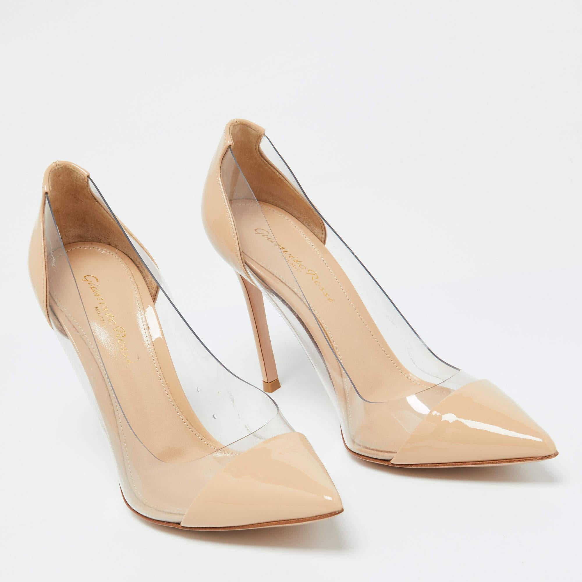 Women's Gianvito Rossi Beige Patent Leather and PVC Plexi Pumps Size 36 For Sale