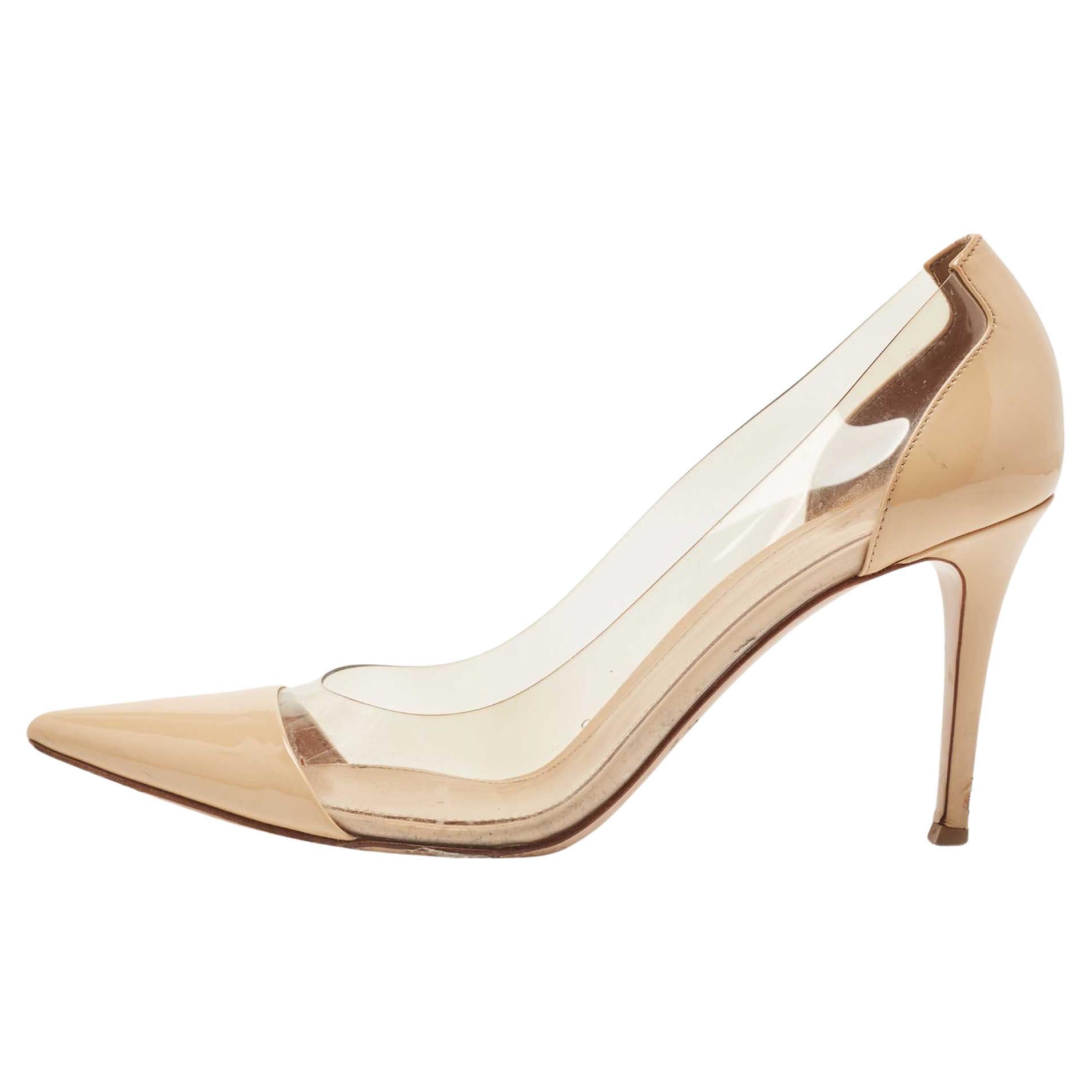 Gianvito Rossi Beige Patent Leather and PVC Plexi Pumps Size 40 For Sale