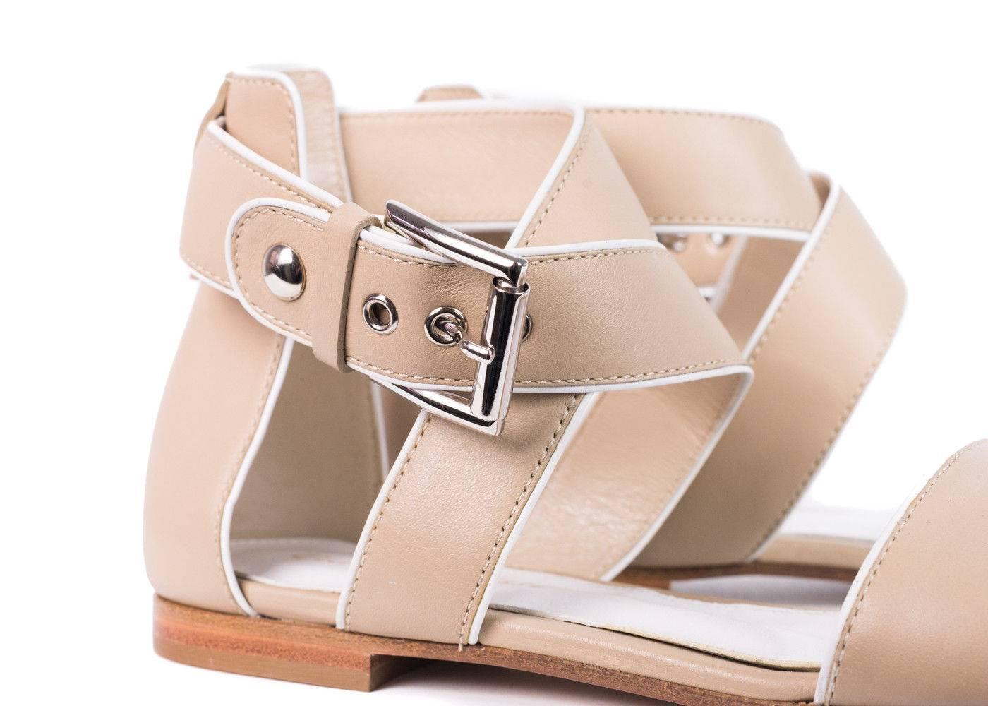 Women's Gianvito Rossi Beige Piped Leather Crisscross Buckle Sandals  For Sale