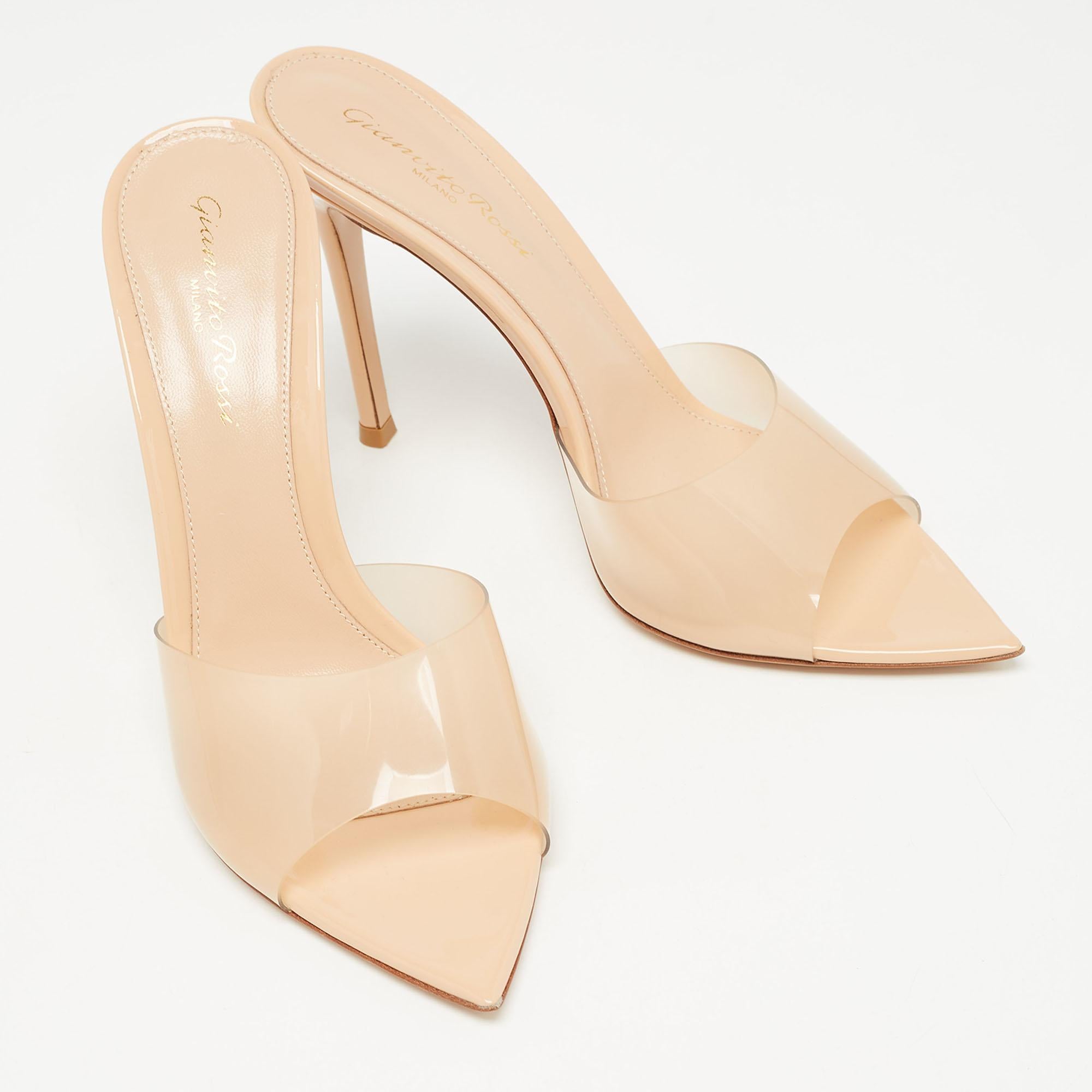 Gianvito Rossi Beige PVC Elle Slide Sandals Size 38 In Excellent Condition In Dubai, Al Qouz 2