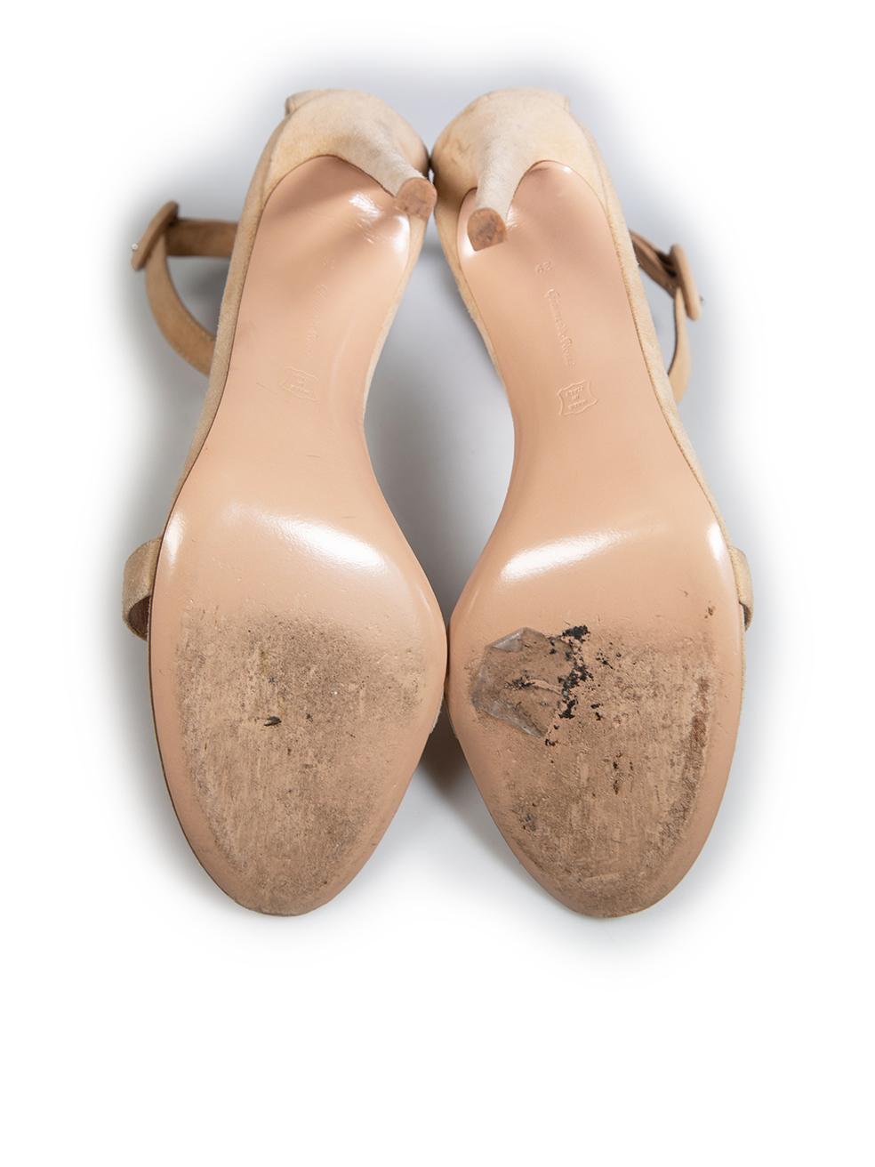 Gianvito Rossi - Sandales à bout ouvert en daim beige, taille IT 39 Bon état - En vente à London, GB