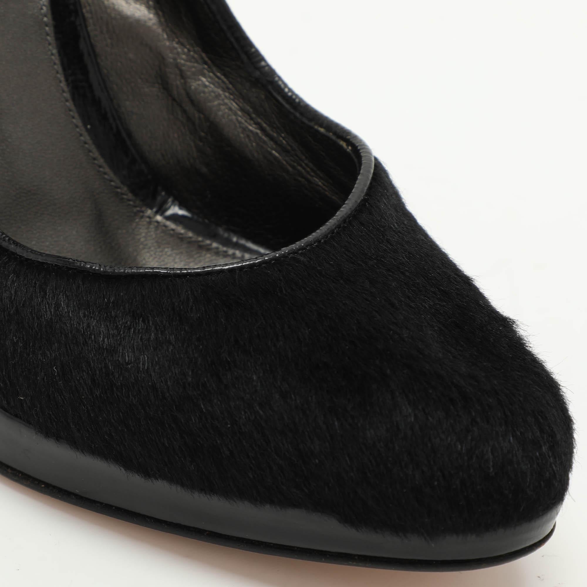Gianvito Rossi Black Calf Hair and Patent Leather Pumps Size 38.5 For Sale 3