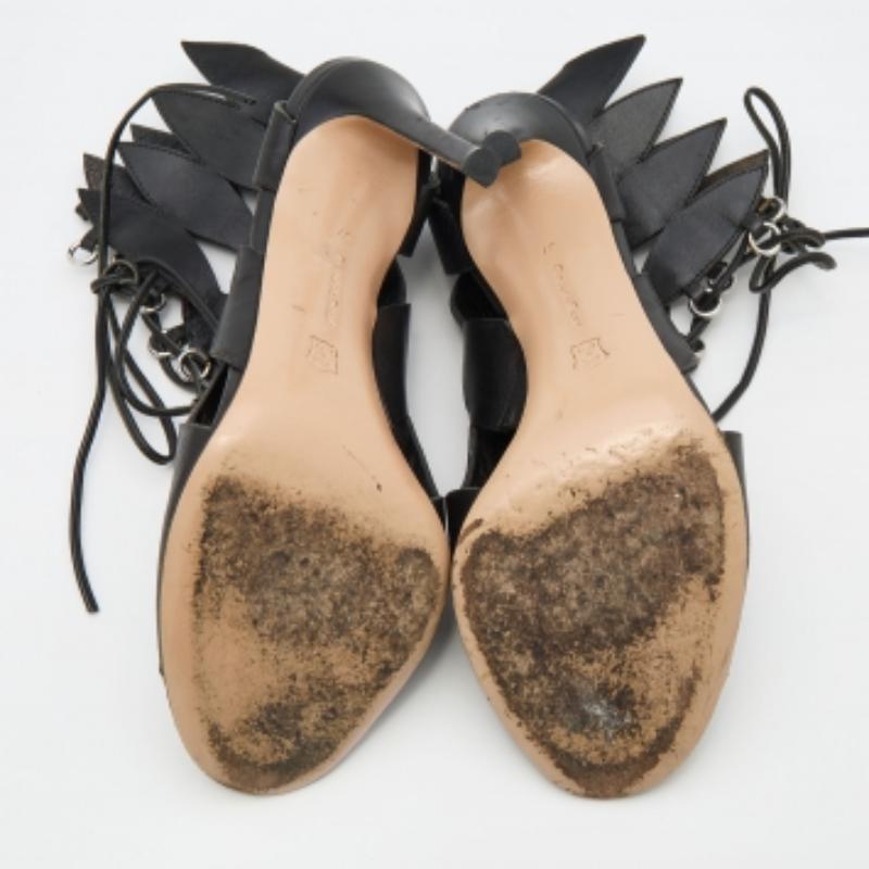Gianvito Rossi Schwarz Cutout Leder Spitze Up Knöchelstiefeletten Größe 37 im Angebot 4