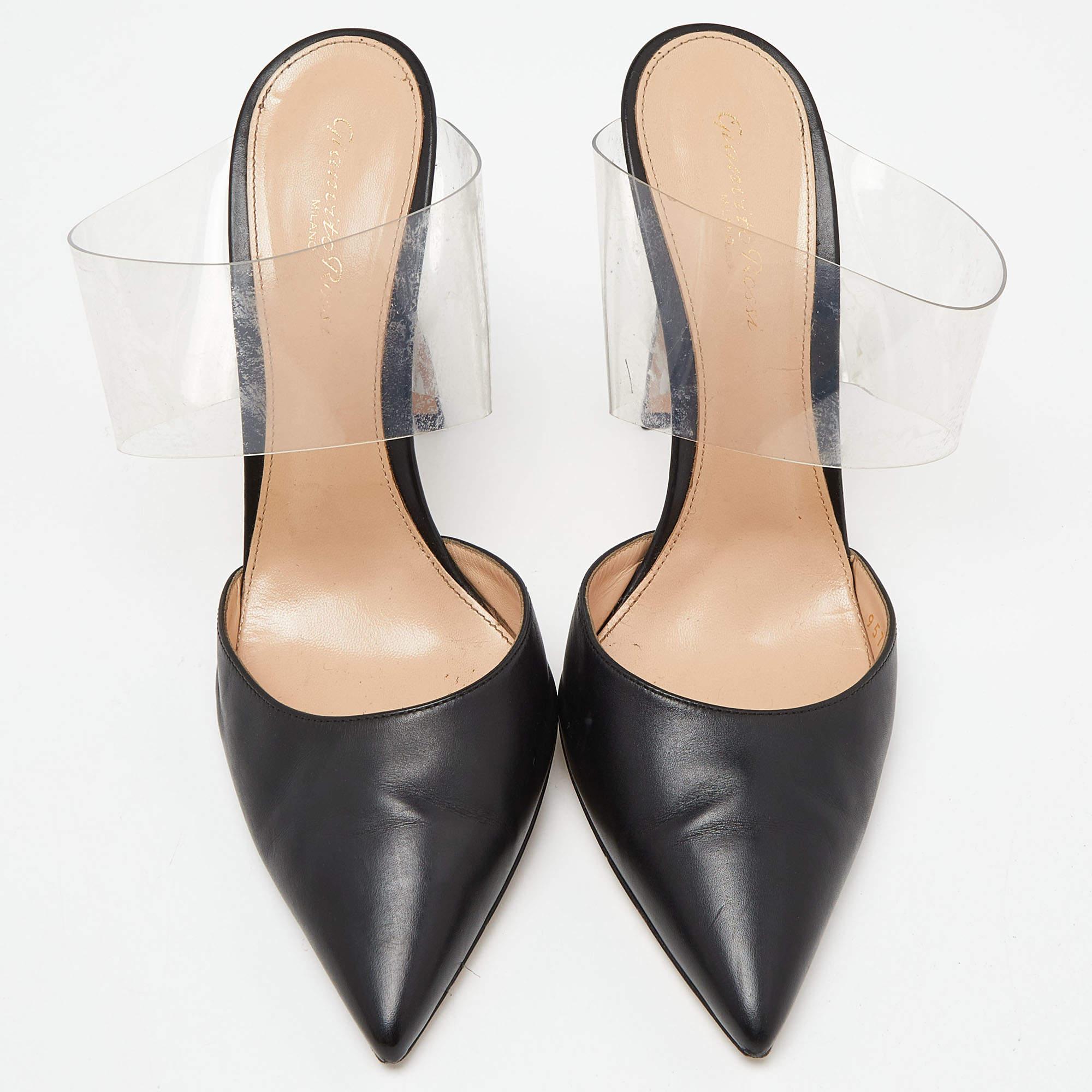Noir Gianvito Rossi Mules à bout pointu en cuir et PVC noir Taille 40 en vente